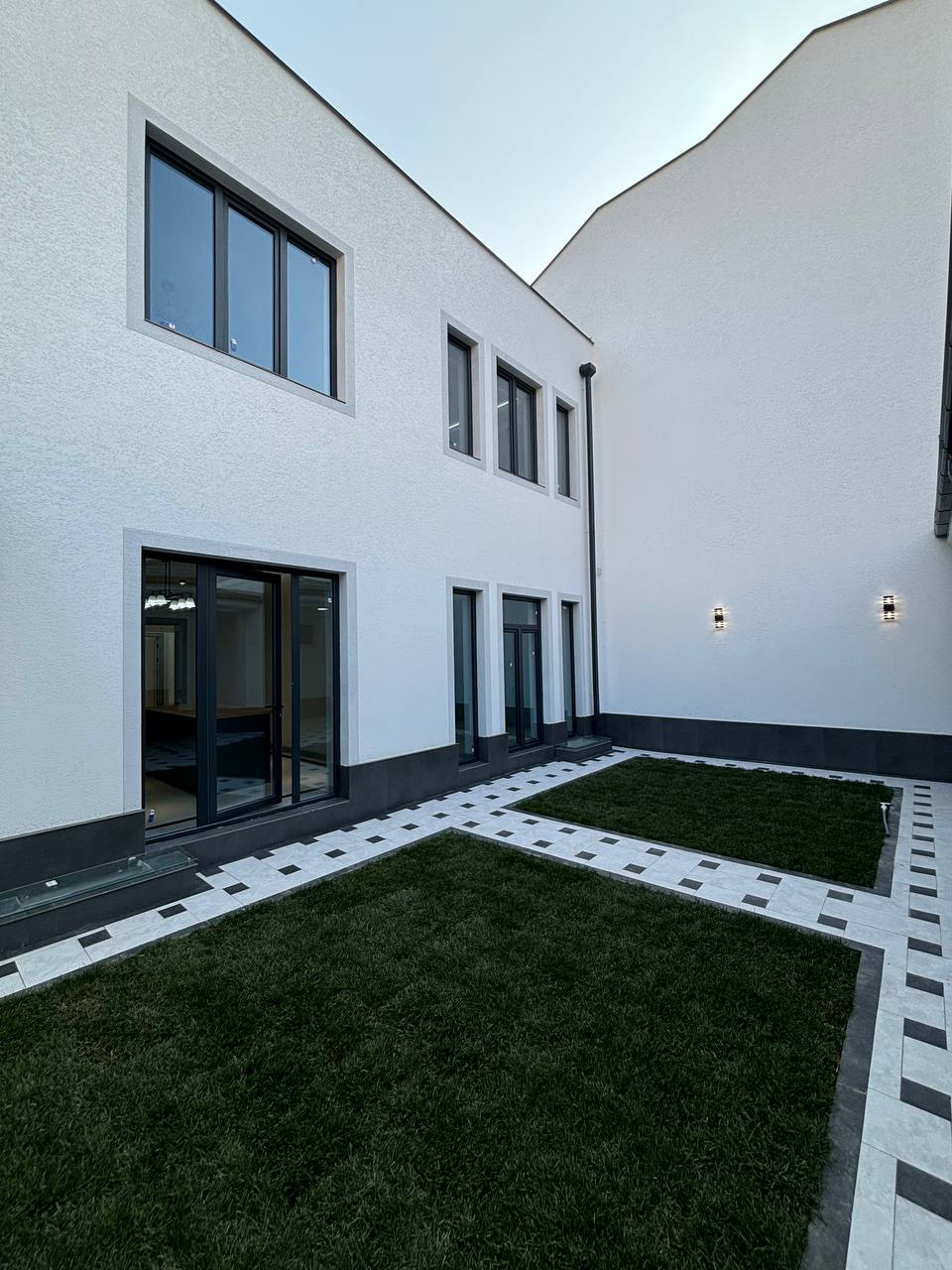 Шикарный дом в Мирзо-Улугбекском районе