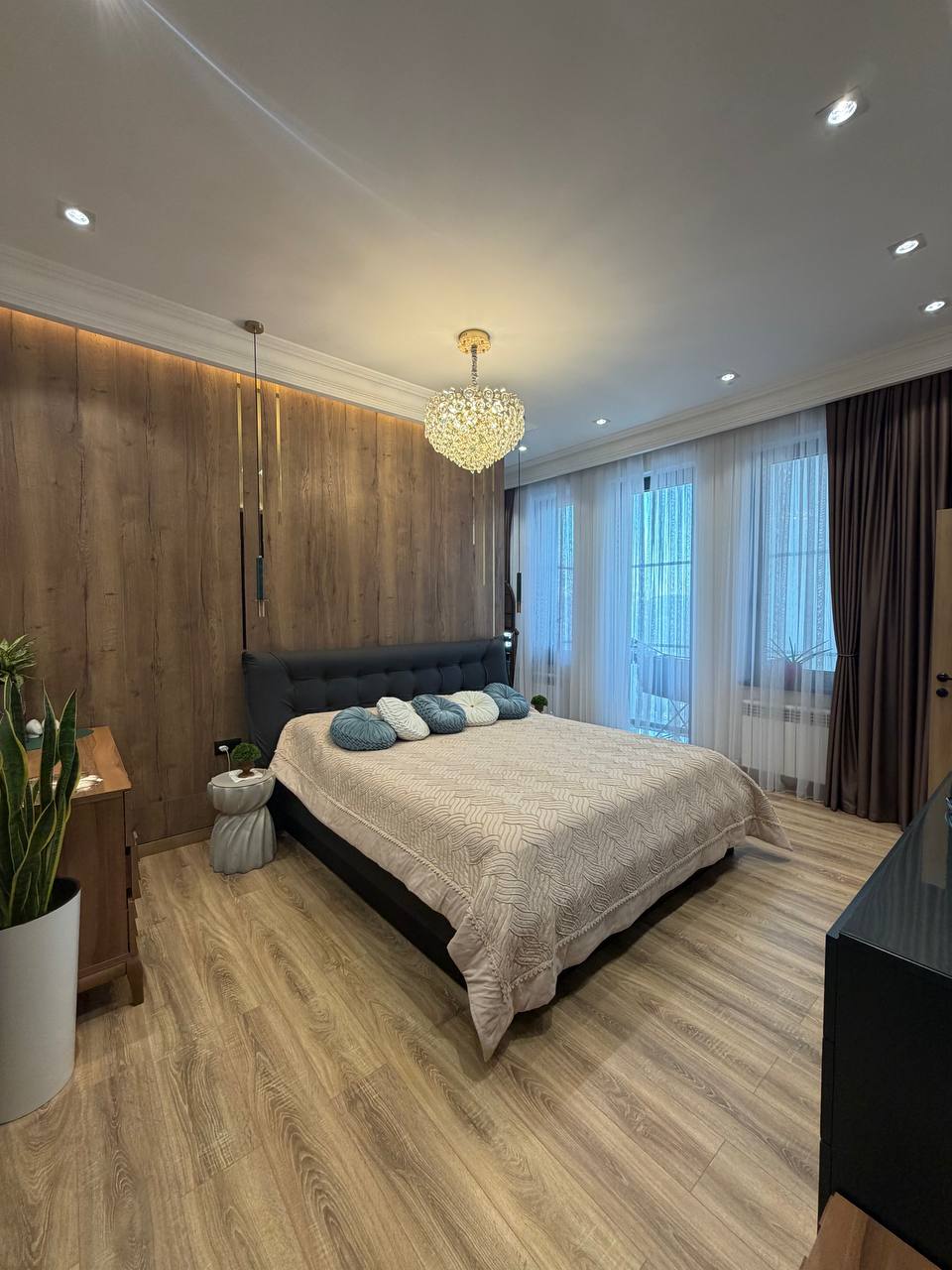 ПРОДАЁТСЯ ПРЕМИАЛЬНАЯ 4-КОМНАТНАЯ КВАРТИРА В ДАРХАНЕ