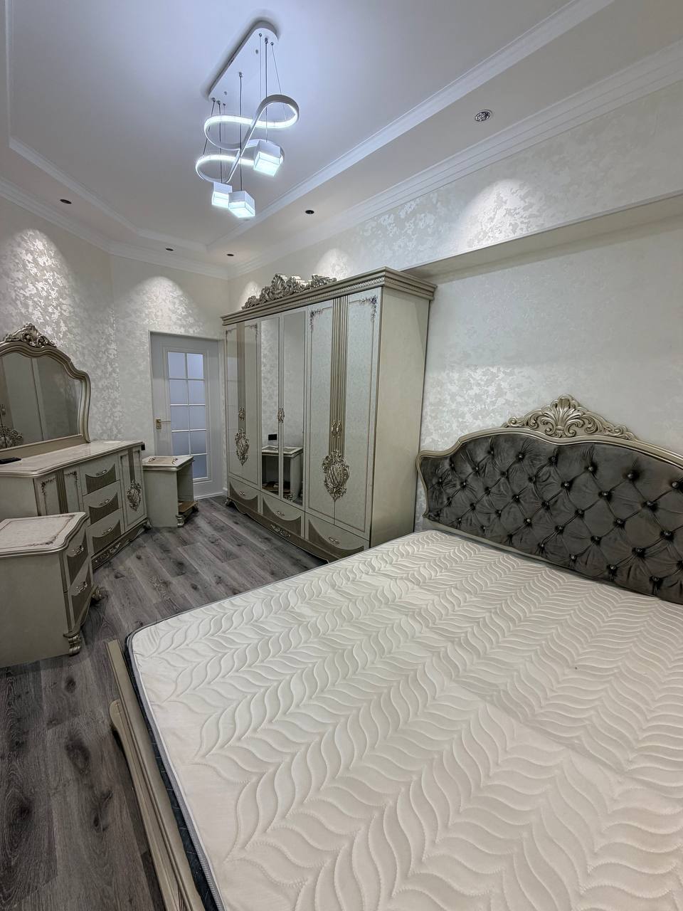 ПРОДАЁТСЯ 3-КОМНАТНАЯ КВАРТИРА