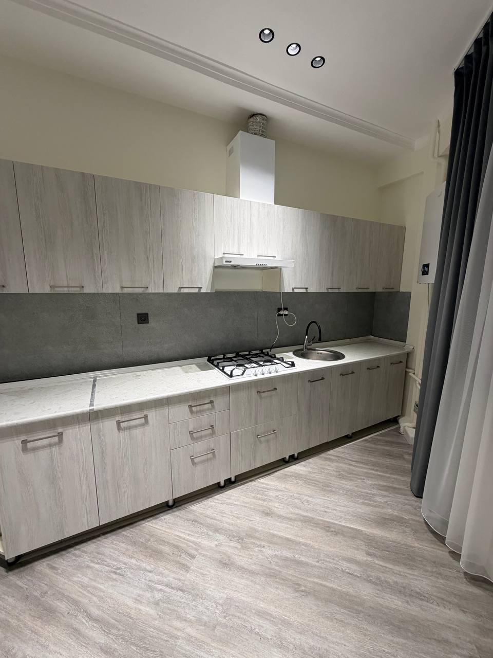 ПРОДАЁТСЯ 3-КОМНАТНАЯ КВАРТИРА