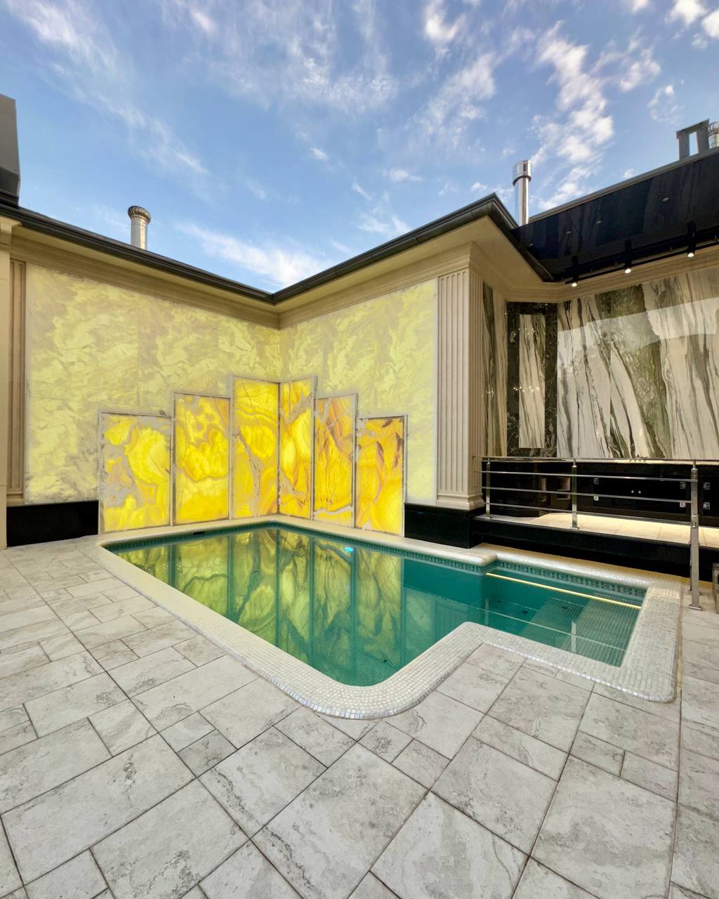 Район: Мирзо-Улугбекский Ориентир: Чайхана Салом