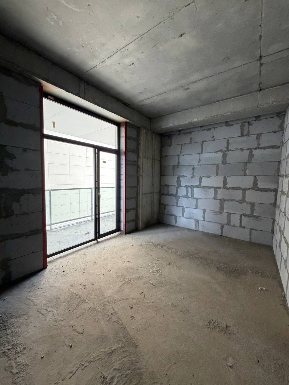 Продается в новостройке ЖК Shahriobod 3х комнатная