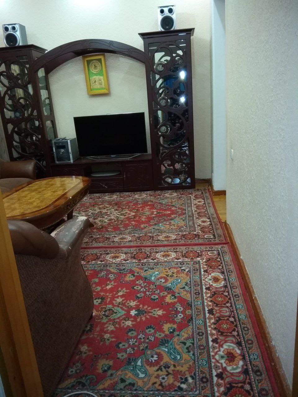 Продаётся 4-комнатная квартира в Яккасарайском районе