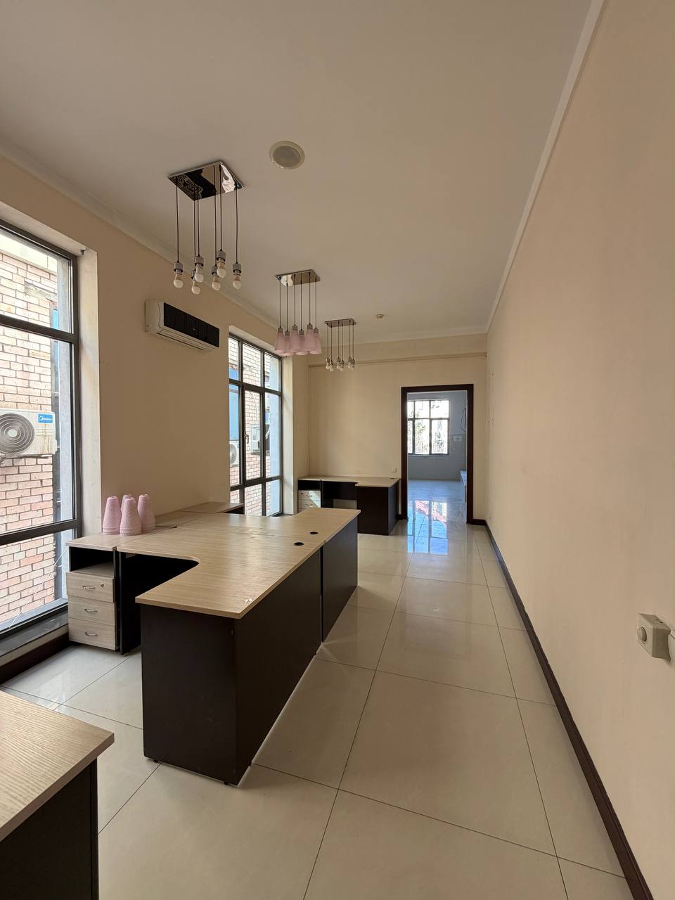 Сдается в аренду отдельно стоящее 4-х уровневое здание