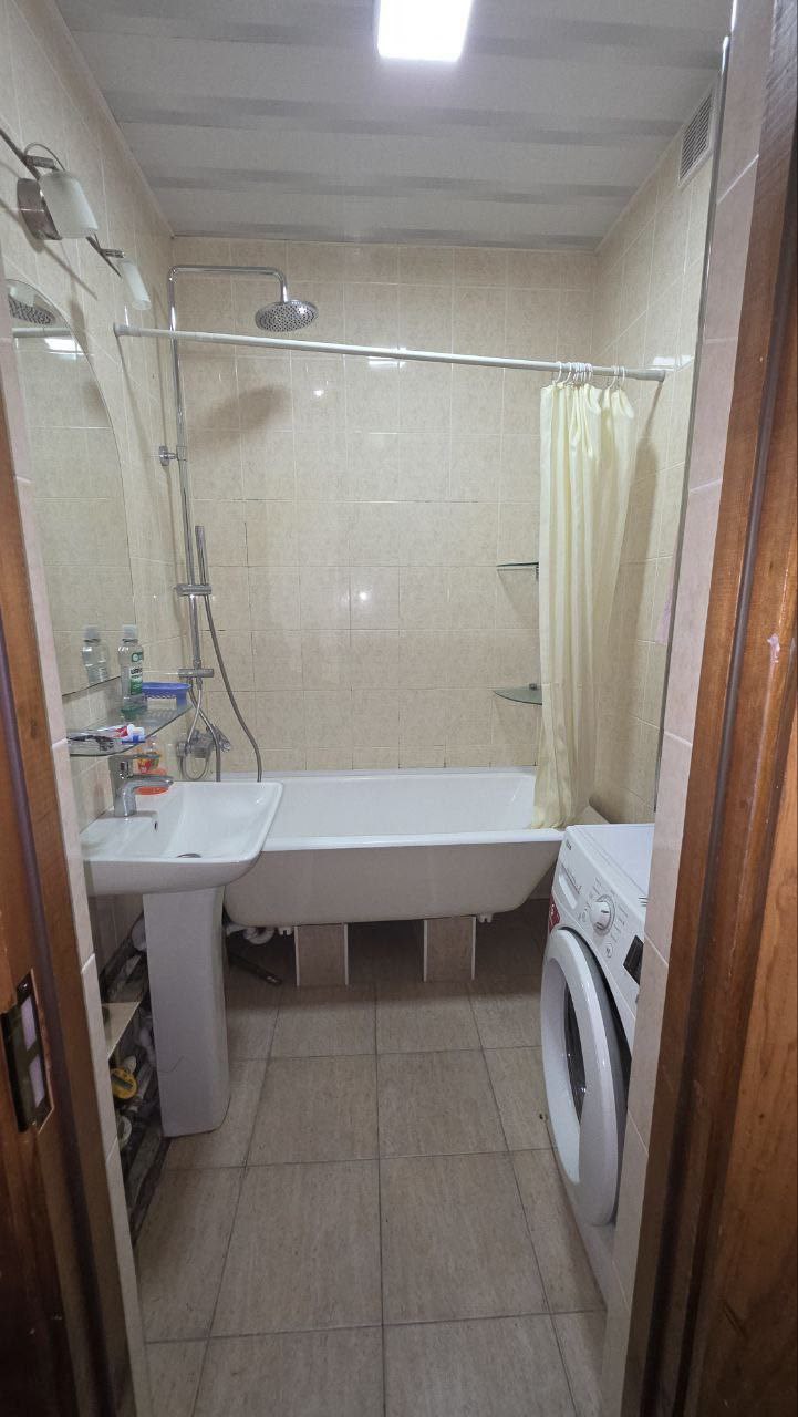 Toshkent markazida 3 xonali kvartira sotiladi