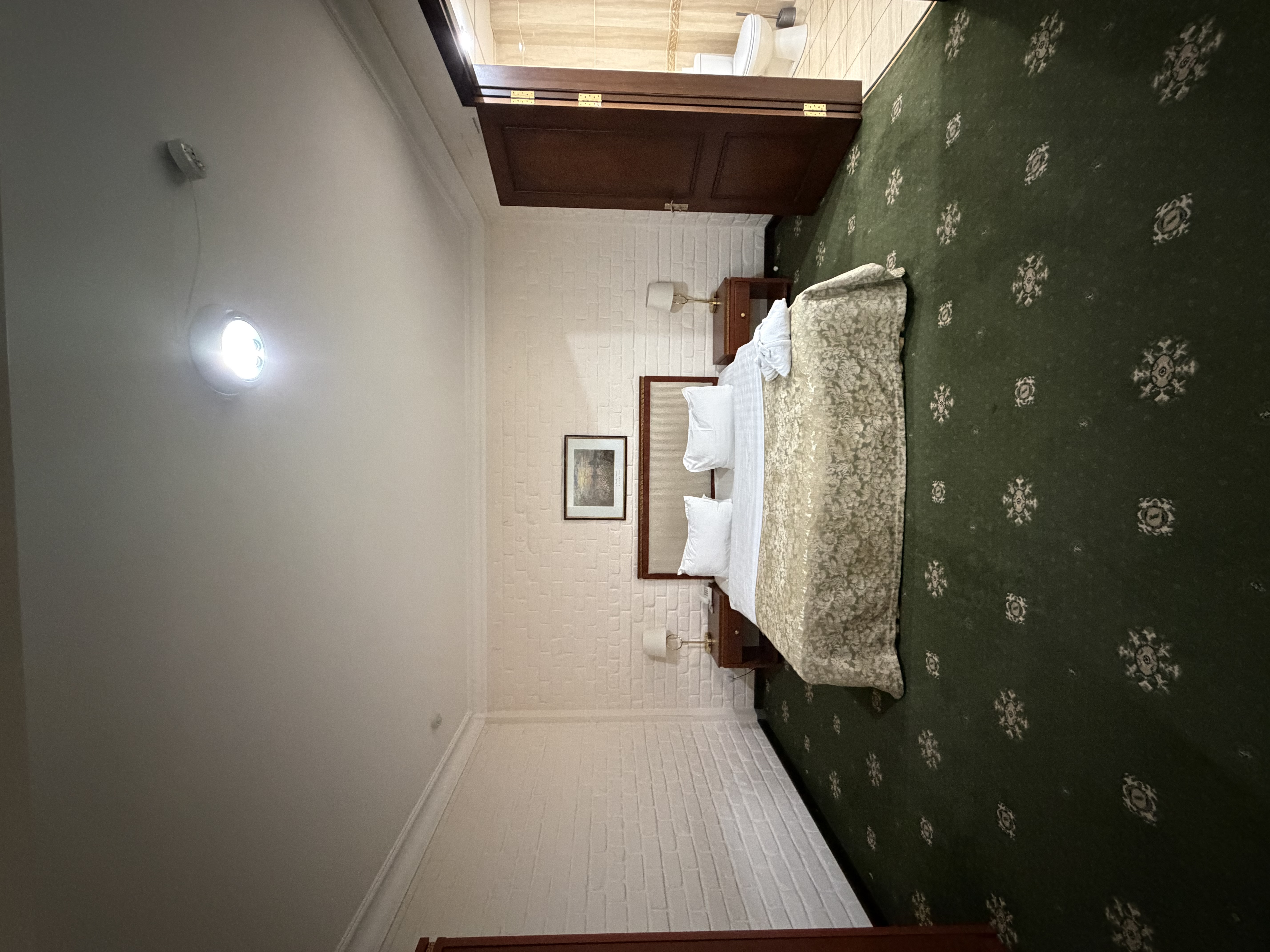 Продаётся действующая гостиница в Яккасарайском районе