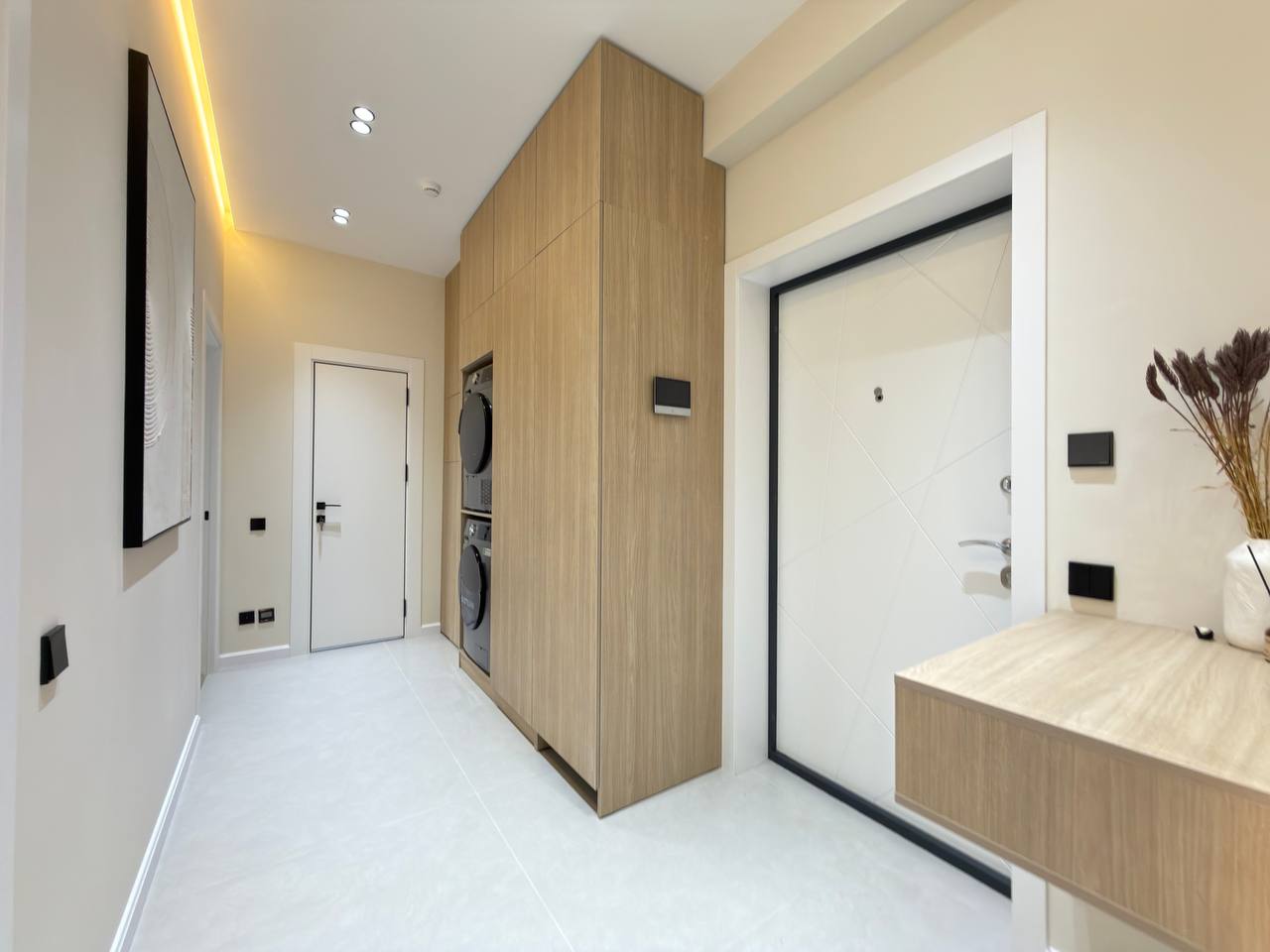 Стильная квартира с дизайнерским ремонтом и мини-террасой в ЖК Green Island