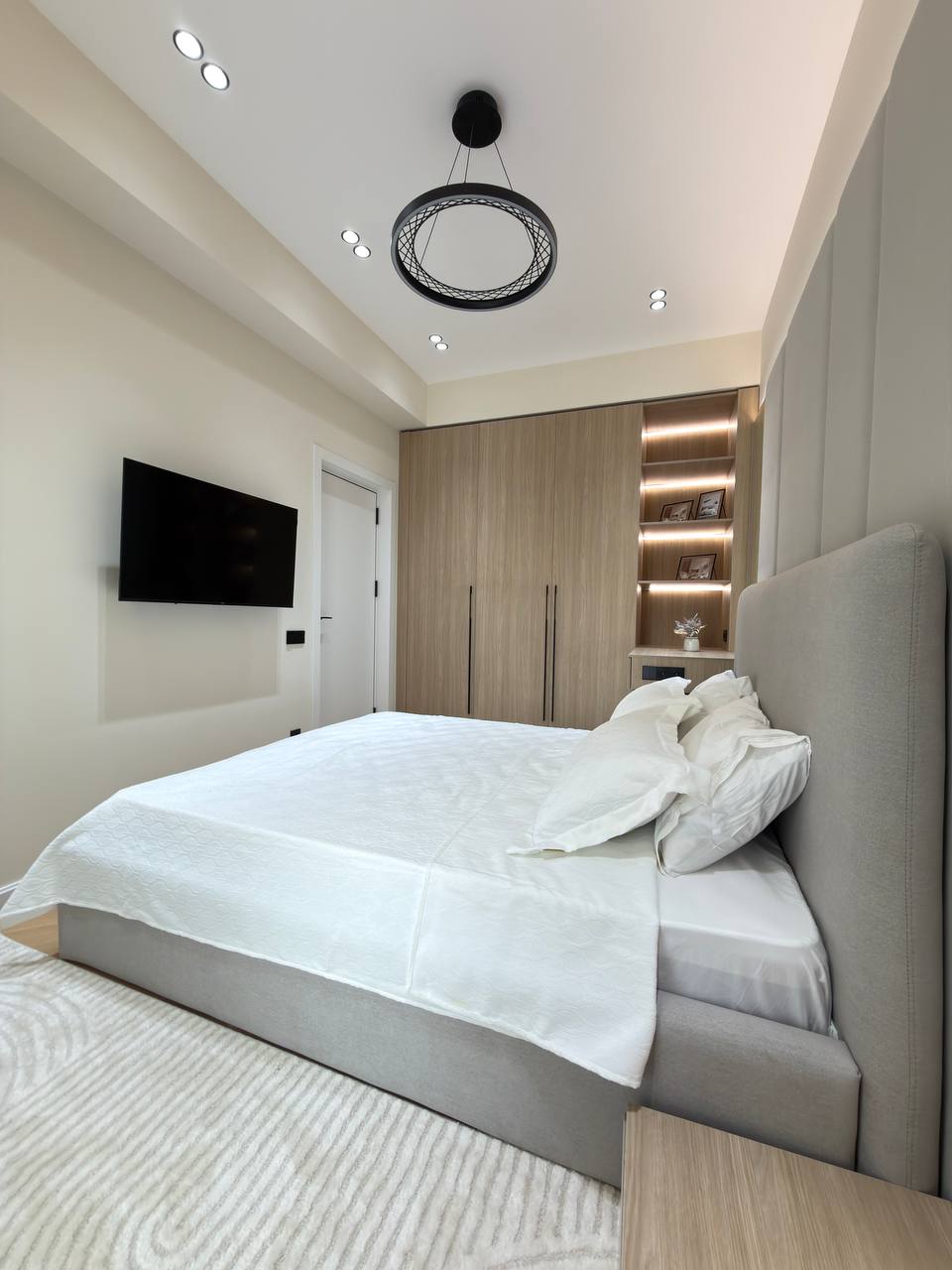 Стильная квартира с дизайнерским ремонтом и мини-террасой в ЖК Green Island