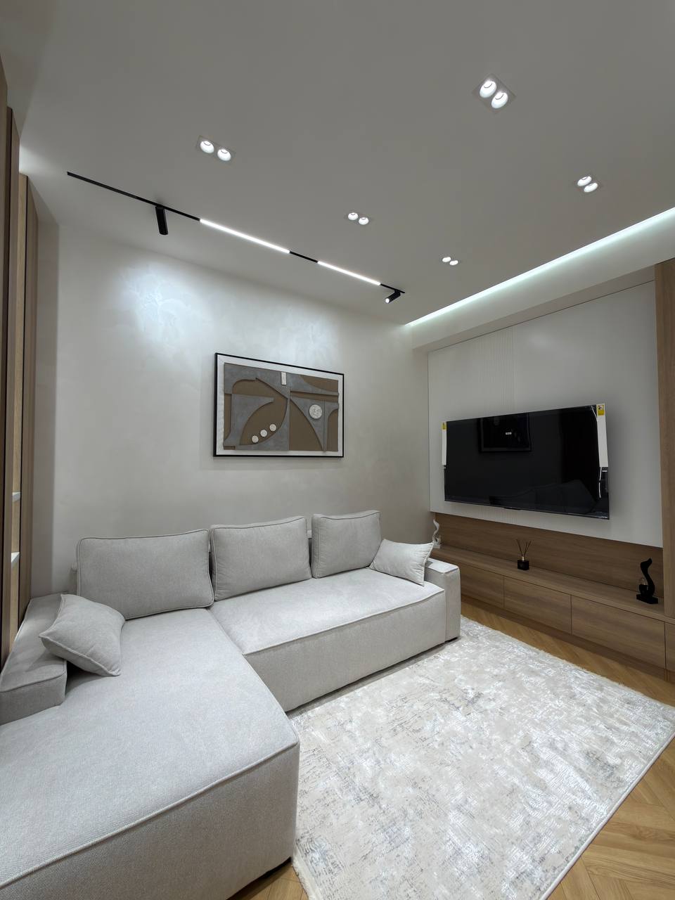 3-комнатная квартира с мебелью и техникой в ЖК Muhtasham, Алайский