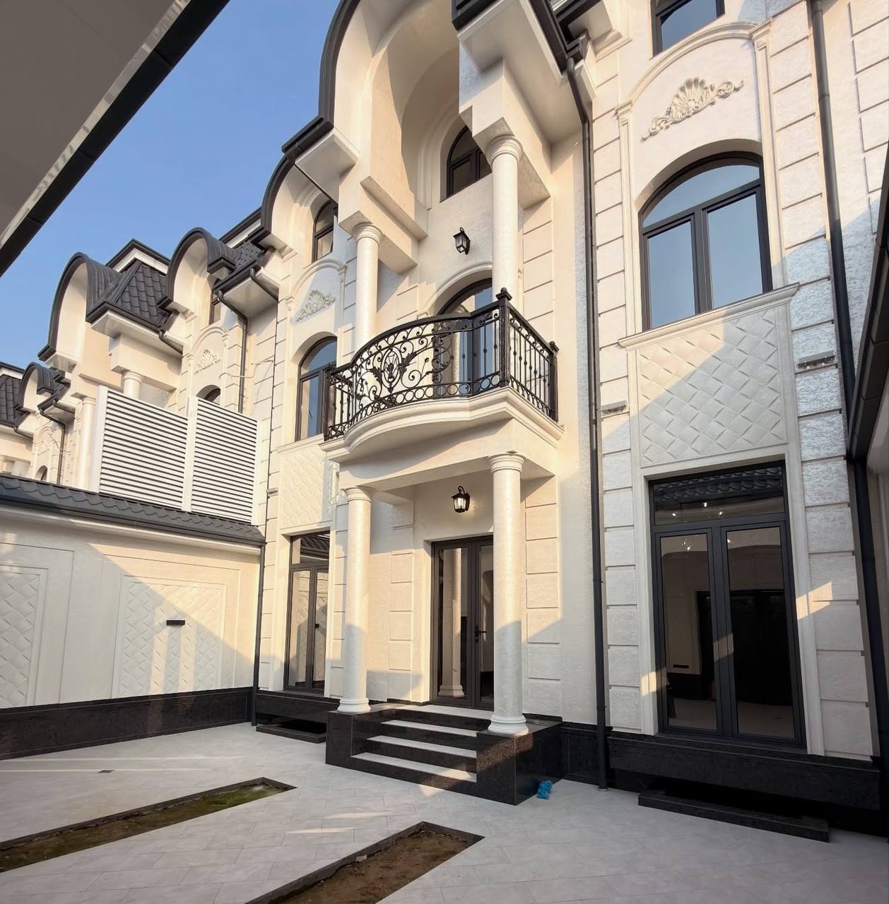 Tsiolkovskiy ko‘chasidagi yevrouy — Toshkentning Mirzo-Ulug‘bek tumanida yangi uy sotiladi