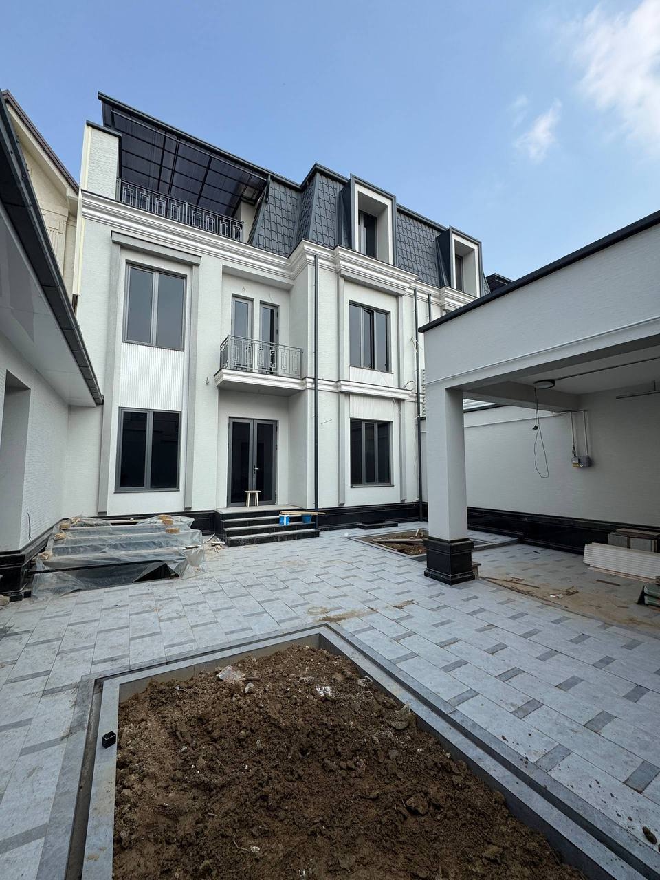 Tsiolkovskiy ko‘chasidagi kottej