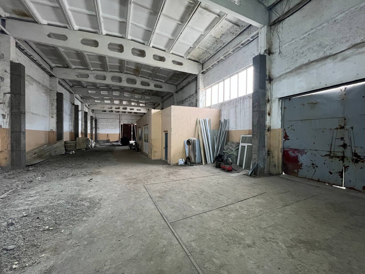 Toshkentda baza sotiladi — ishlab chiqarish, ombor va logistika uchun tijorat ko‘chmas mulki