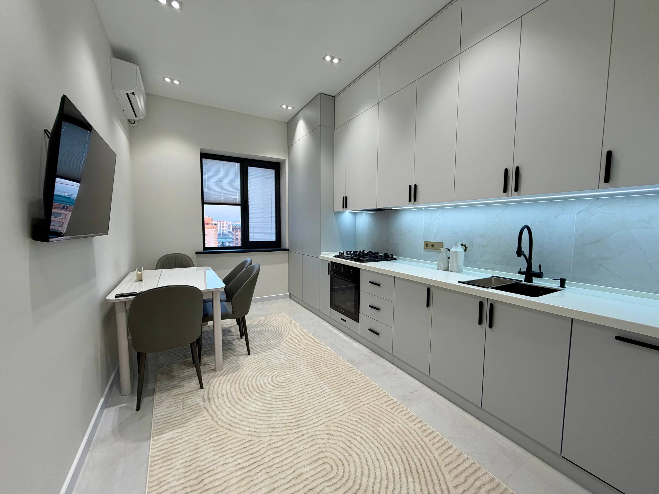 Nukus Avenue turar-joy majmuasida 4 xonali kvartira sotiladi