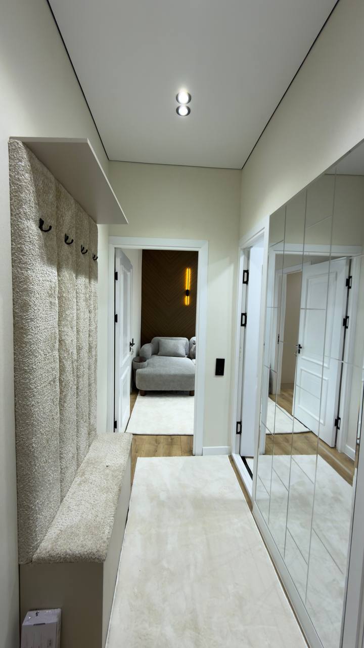 Chilonzorda 2 xonali kvartira sotiladi