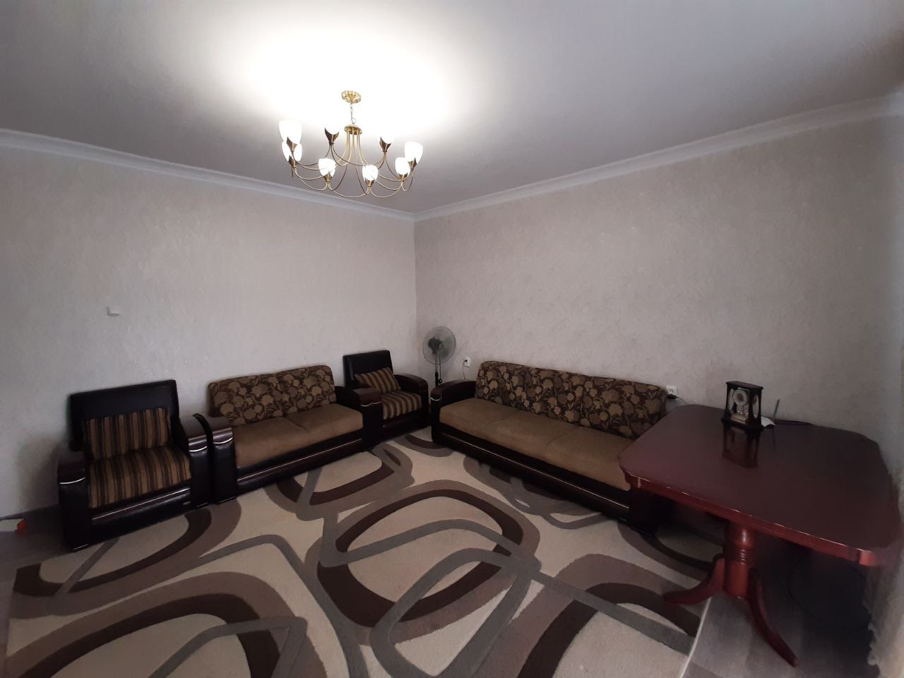 ПРОДАЁТСЯ 2-КОМНАТНАЯ КВАРТИРА ул. Мавлоно Риёзи (Паркенский)