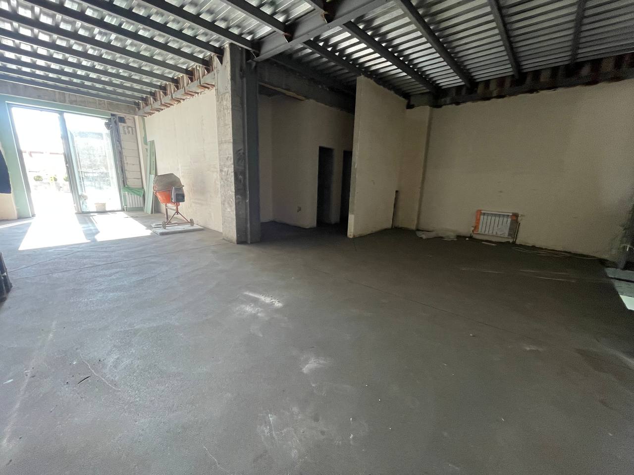 Rent | Commercial Space Mirabad Avenue