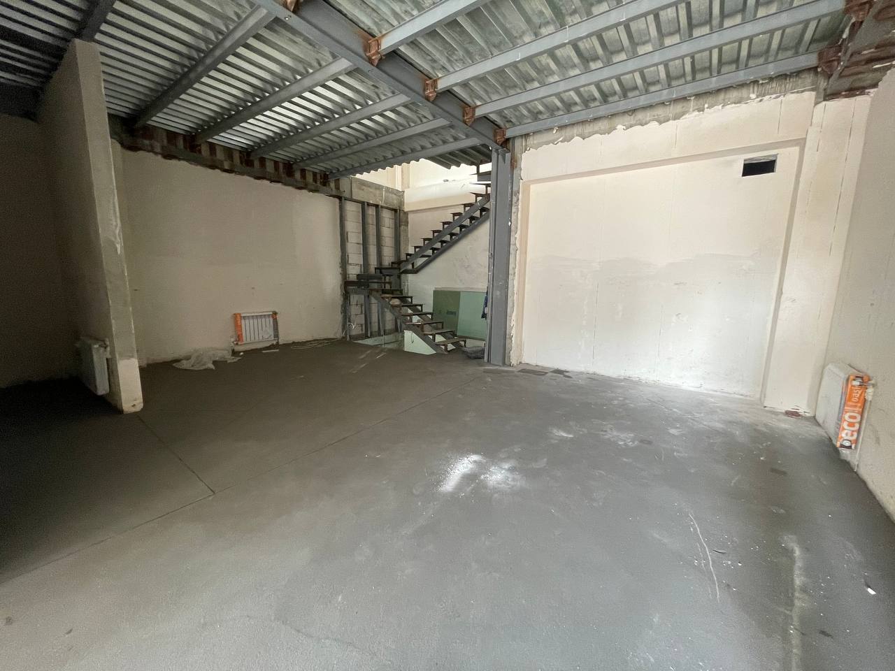 Rent | Commercial Space Mirabad Avenue