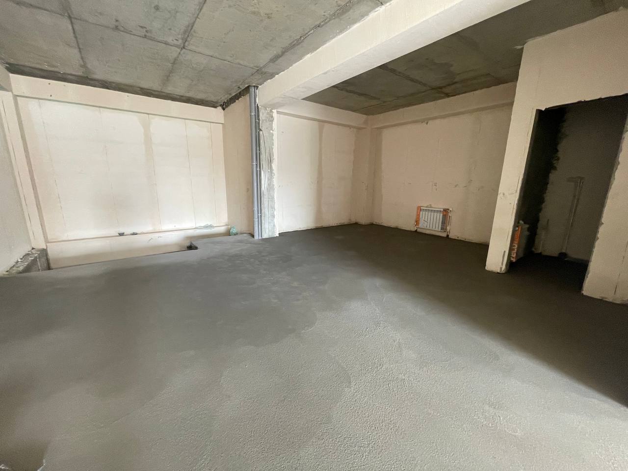 Rent | Commercial Space Mirabad Avenue