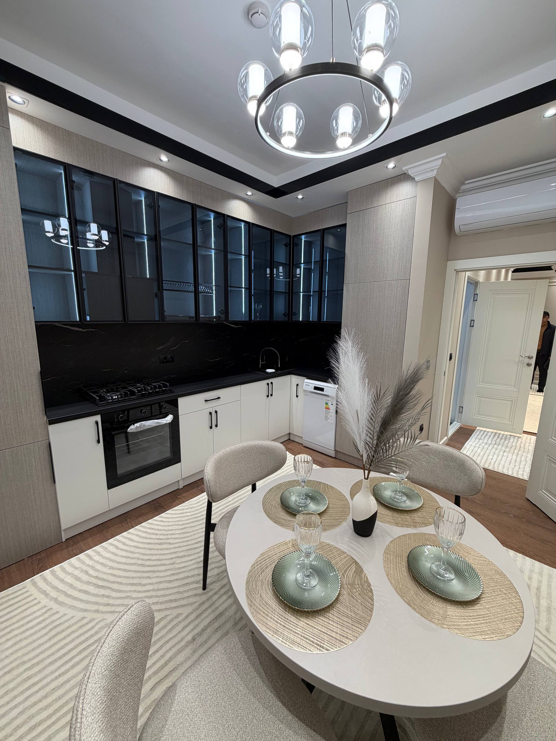 NUR JKdagi yangi 3 xonali kvartira