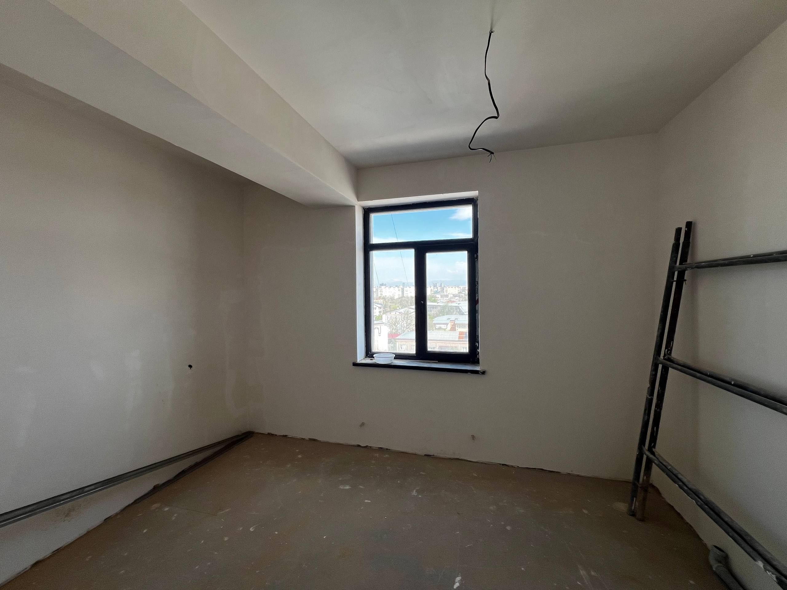 Obinazir JK yangi qurilishida 3 xonali kvartira