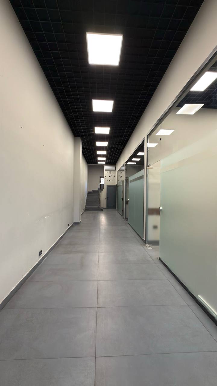 Commercial space for rent in the city center on the first line