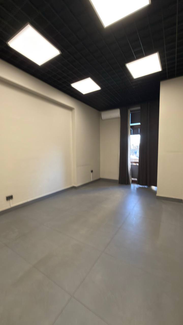 Commercial space for rent in the city center on the first line