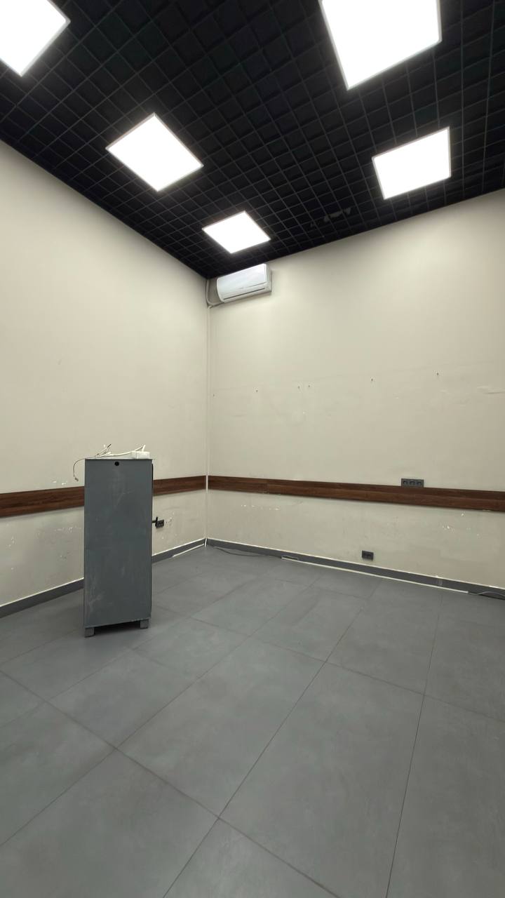 Commercial space for rent in the city center on the first line