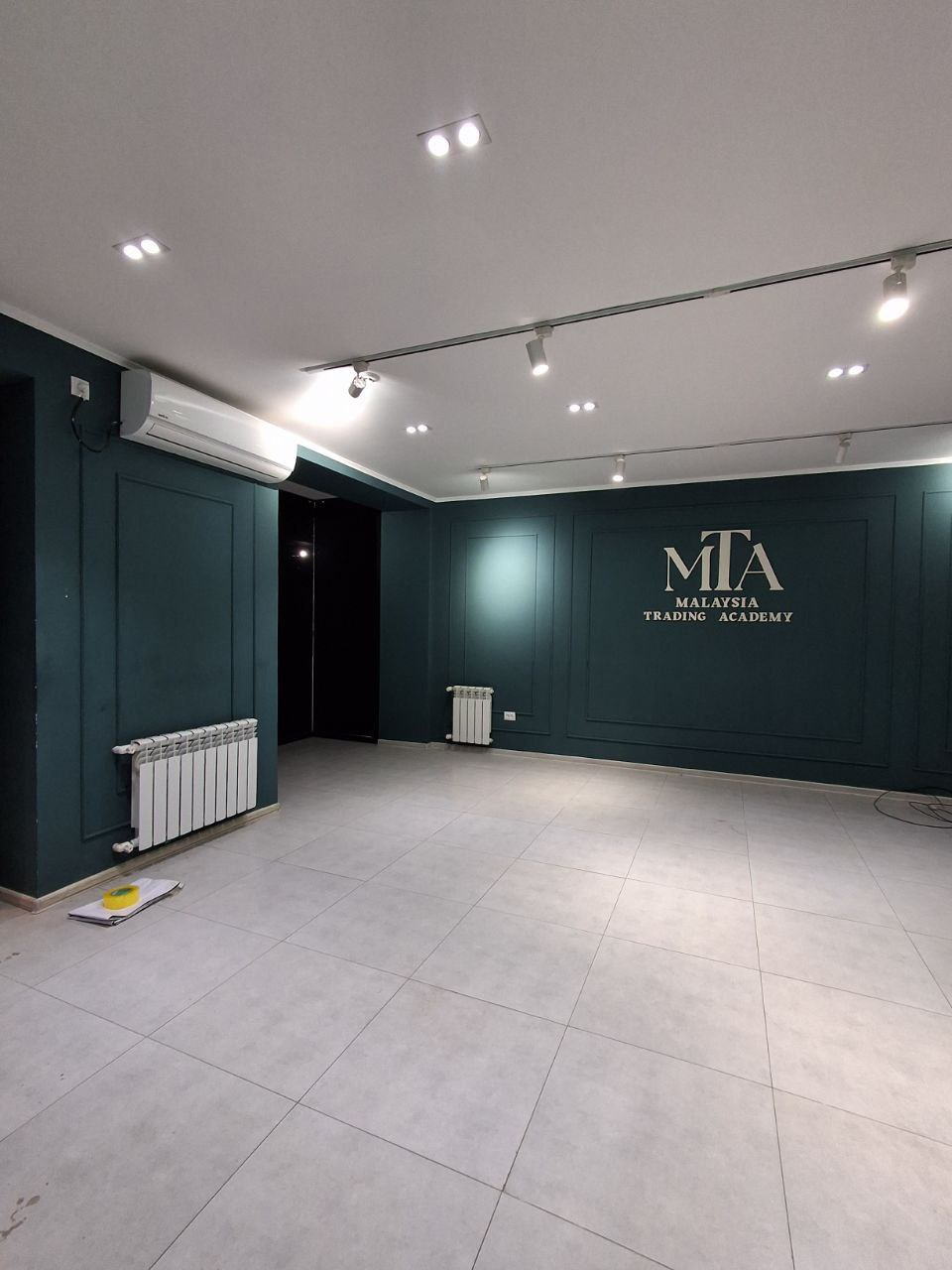 СДАЁТСЯ НЕЖИЛОЕ ПОМЕЩЕНИЕ НА Ц2, 2 ЛИНИЯ ВДОЛЬ ДОРОГИ