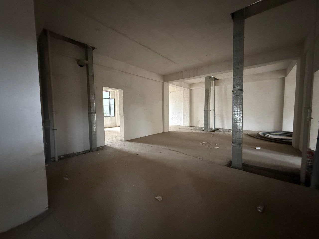 Yo‘l bo‘yida tijorat binosi sotiladi, Kukcha