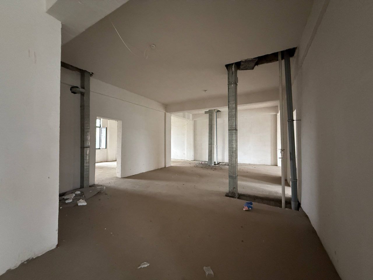 Yo‘l bo‘yida tijorat binosi sotiladi, Kukcha