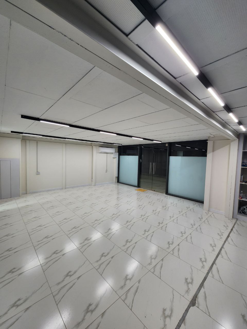 СДАЁТСЯ В АРЕНДУ КОММЕРЧЕСКОЕ ПОМЕЩЕНИЕ В АКАЙ СИТИ