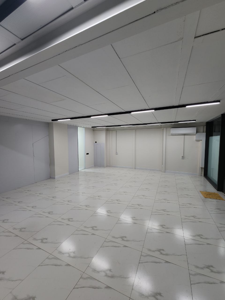 СДАЁТСЯ В АРЕНДУ КОММЕРЧЕСКОЕ ПОМЕЩЕНИЕ В АКАЙ СИТИ