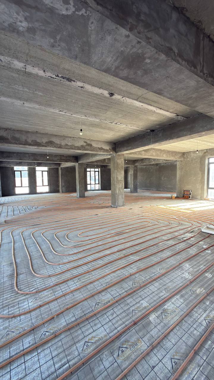 Jiguli bar yonida alohida turuvchi bino ijaraga beriladi