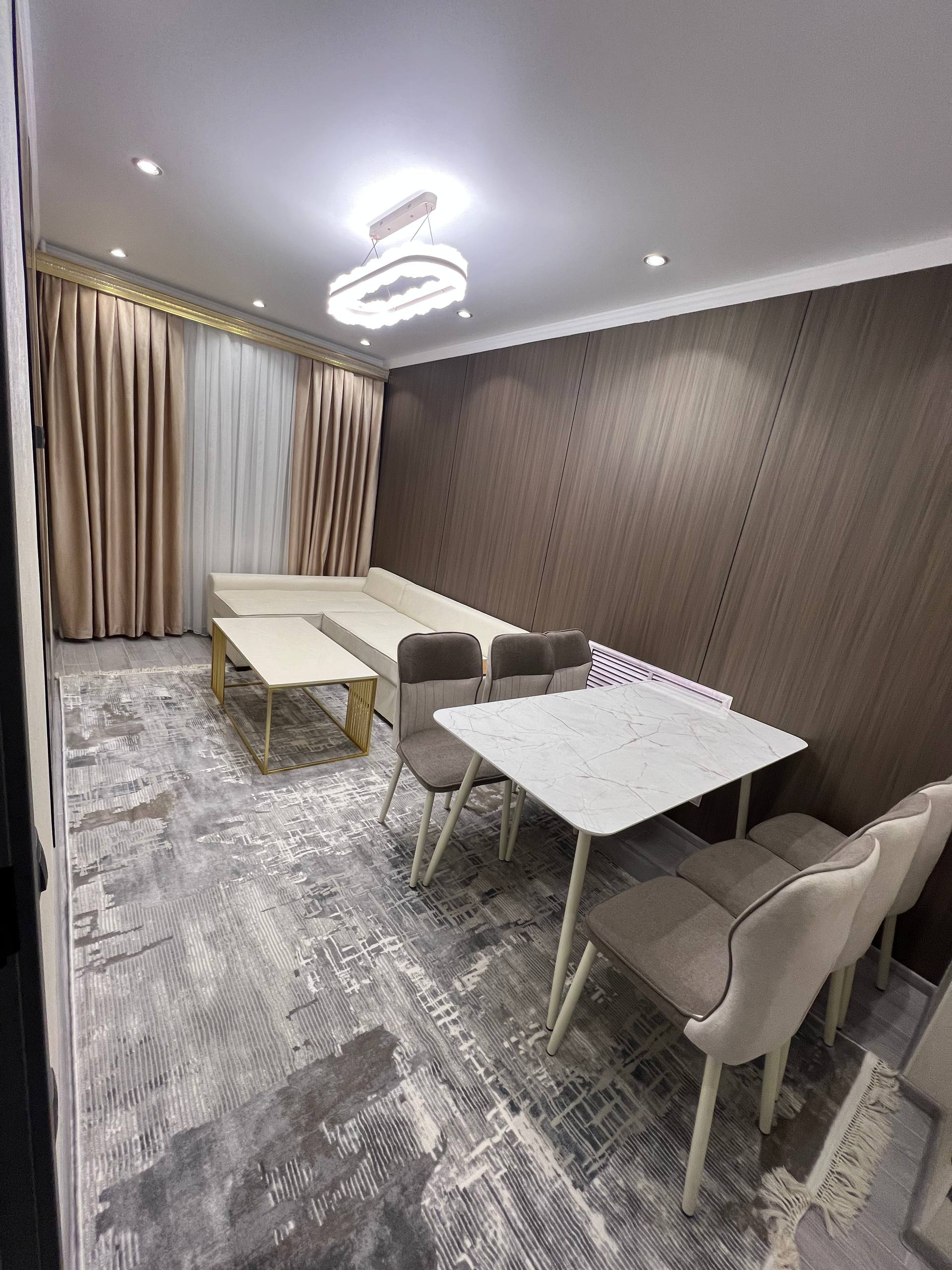 C13, Labzak — g‘ishtli uyda 3 xonali kvartira