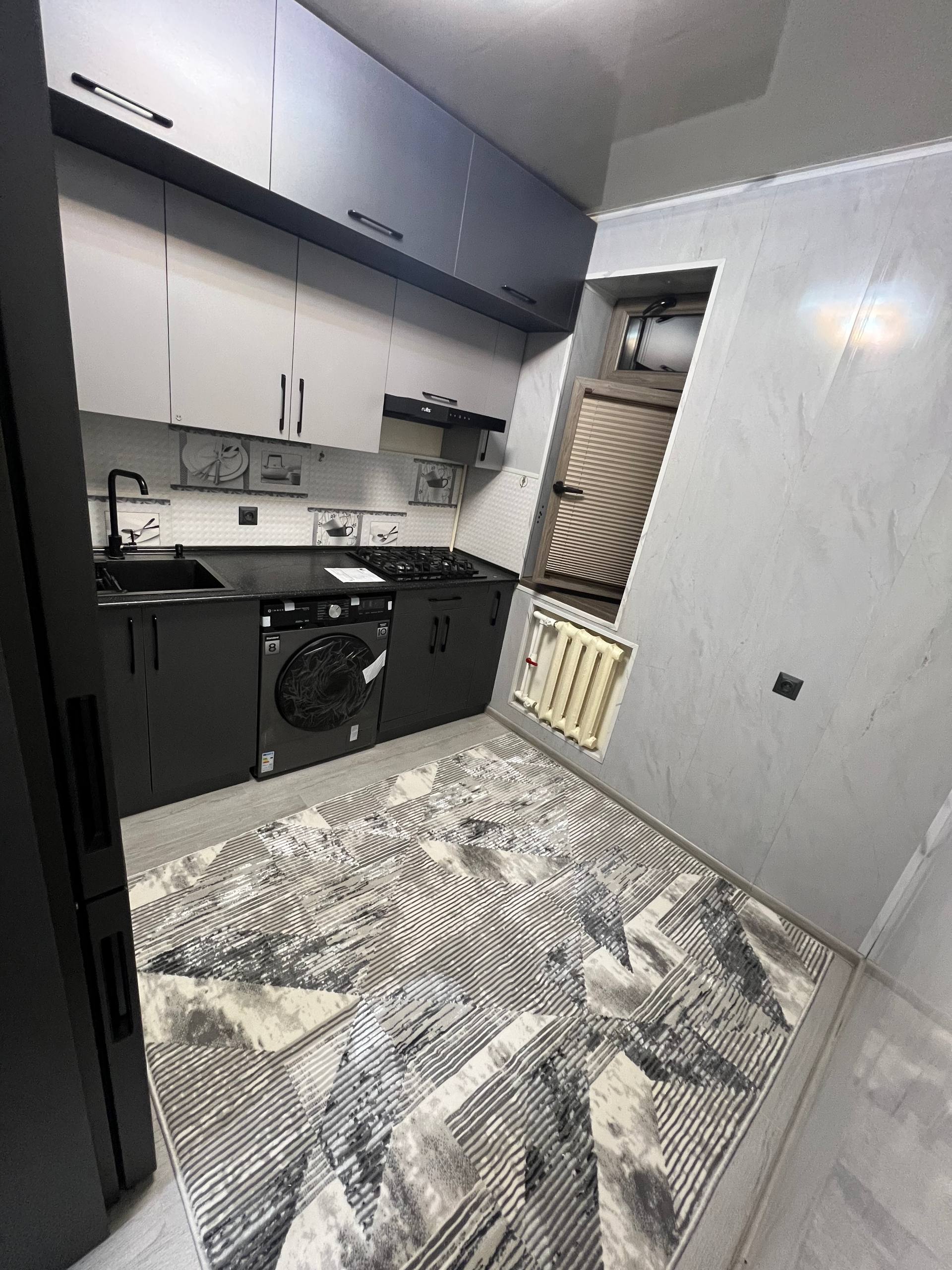 C13, Labzak — g‘ishtli uyda 3 xonali kvartira