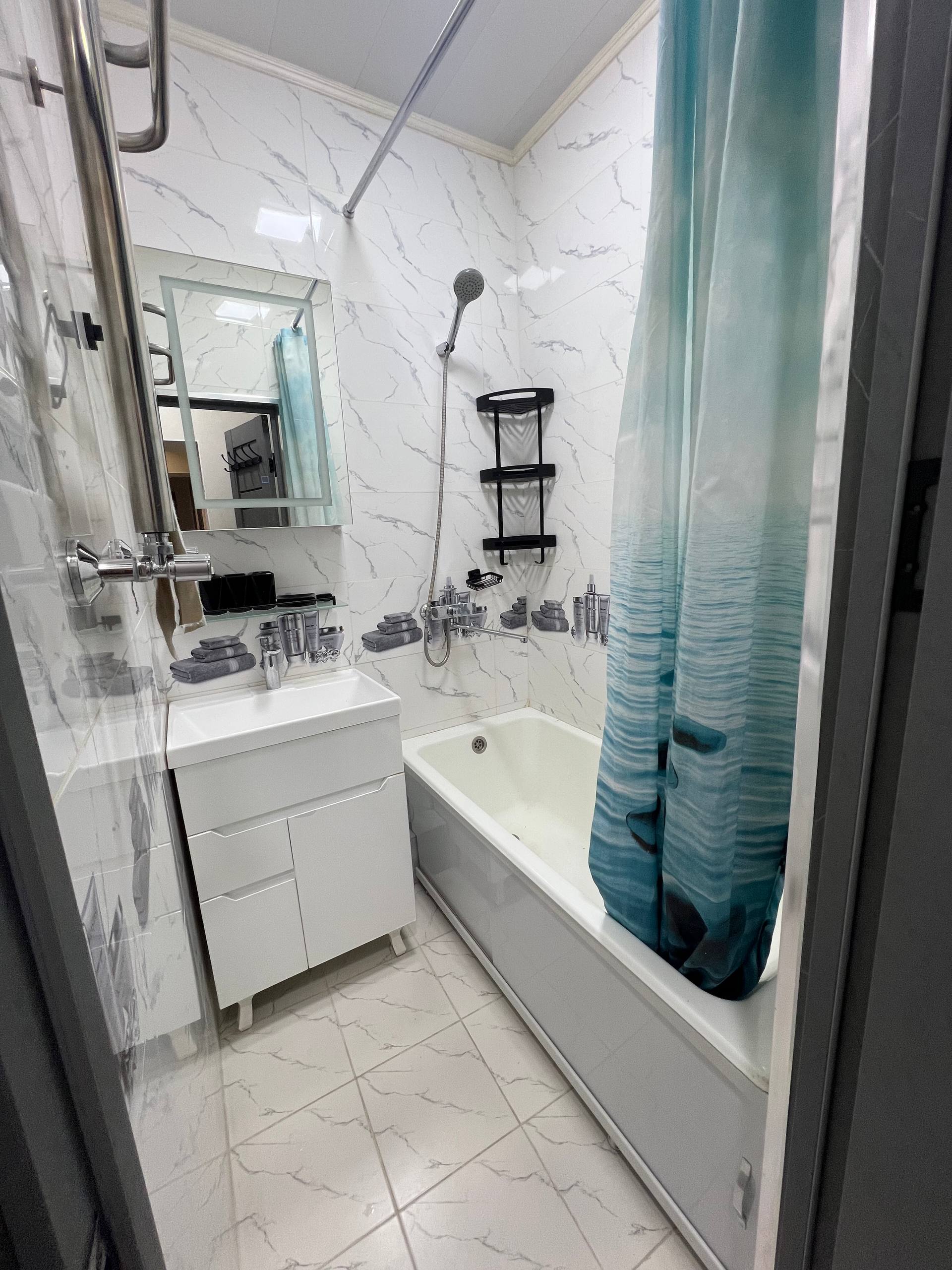 C13, Labzak — g‘ishtli uyda 3 xonali kvartira