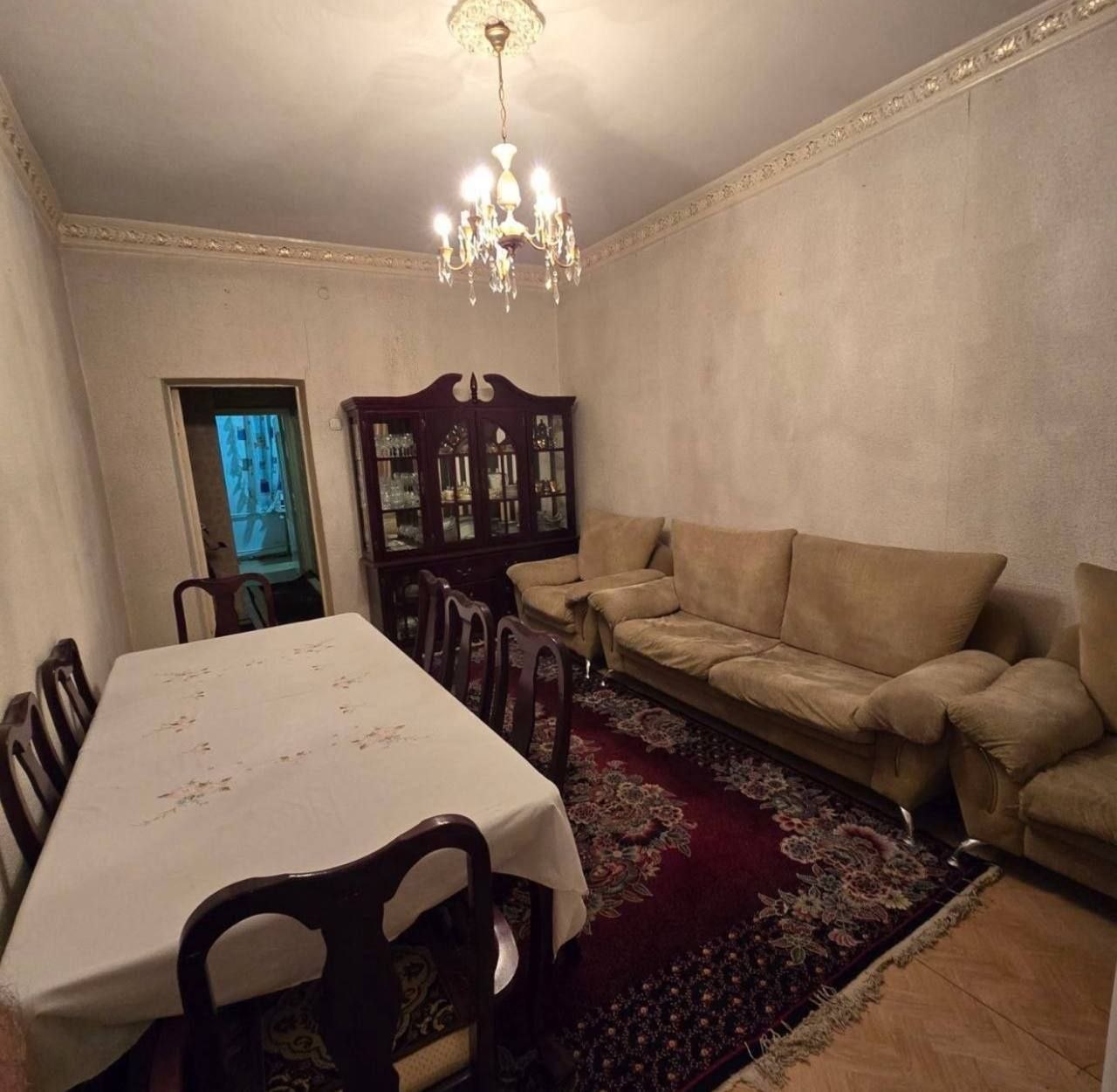 Высокопотолочный дом 2-комнатная квартира Чиланзар, 1 квартал