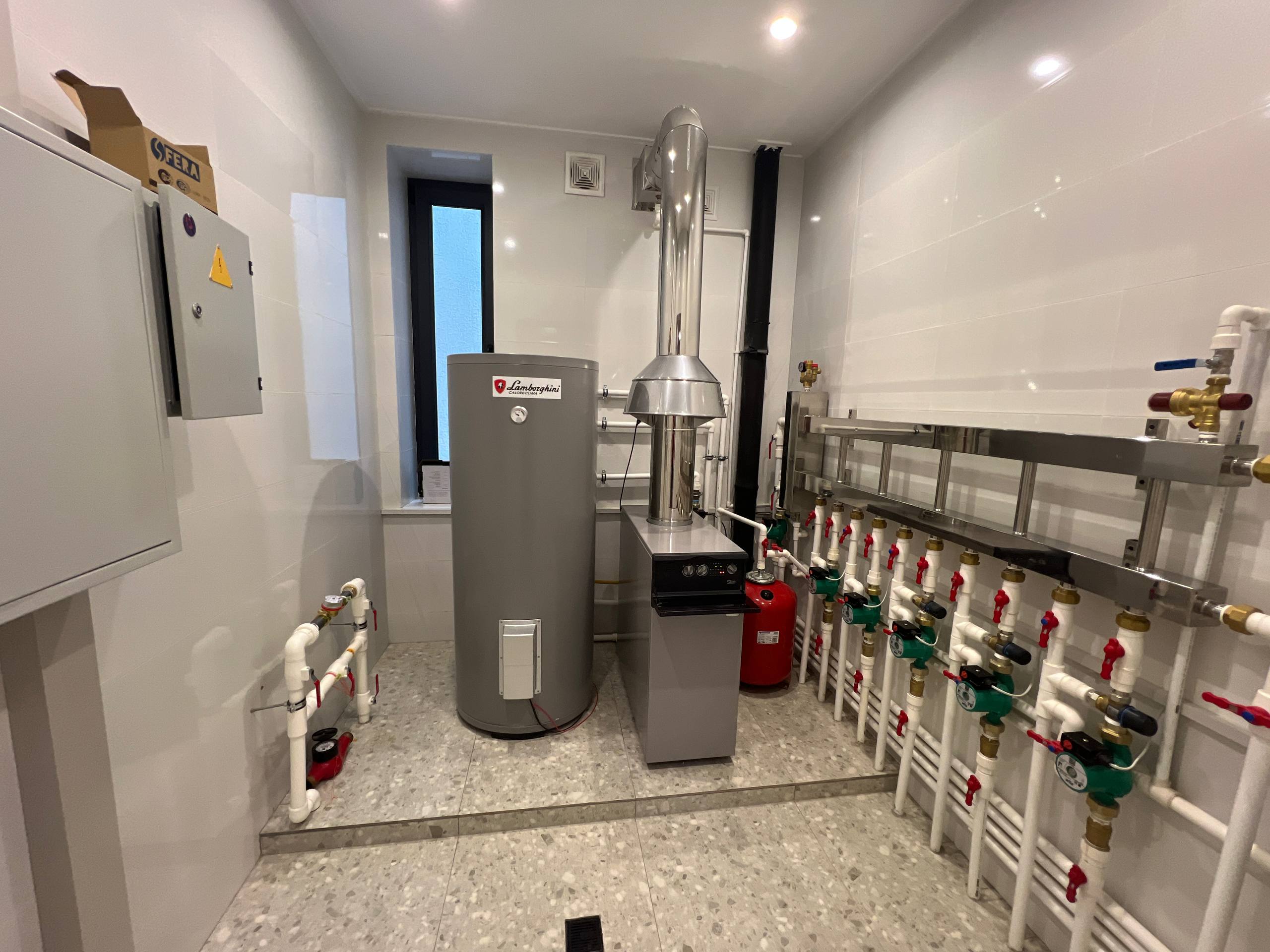 Дом в центре Луначарского 5 соток — 600 м², бассейн, 3 уровня