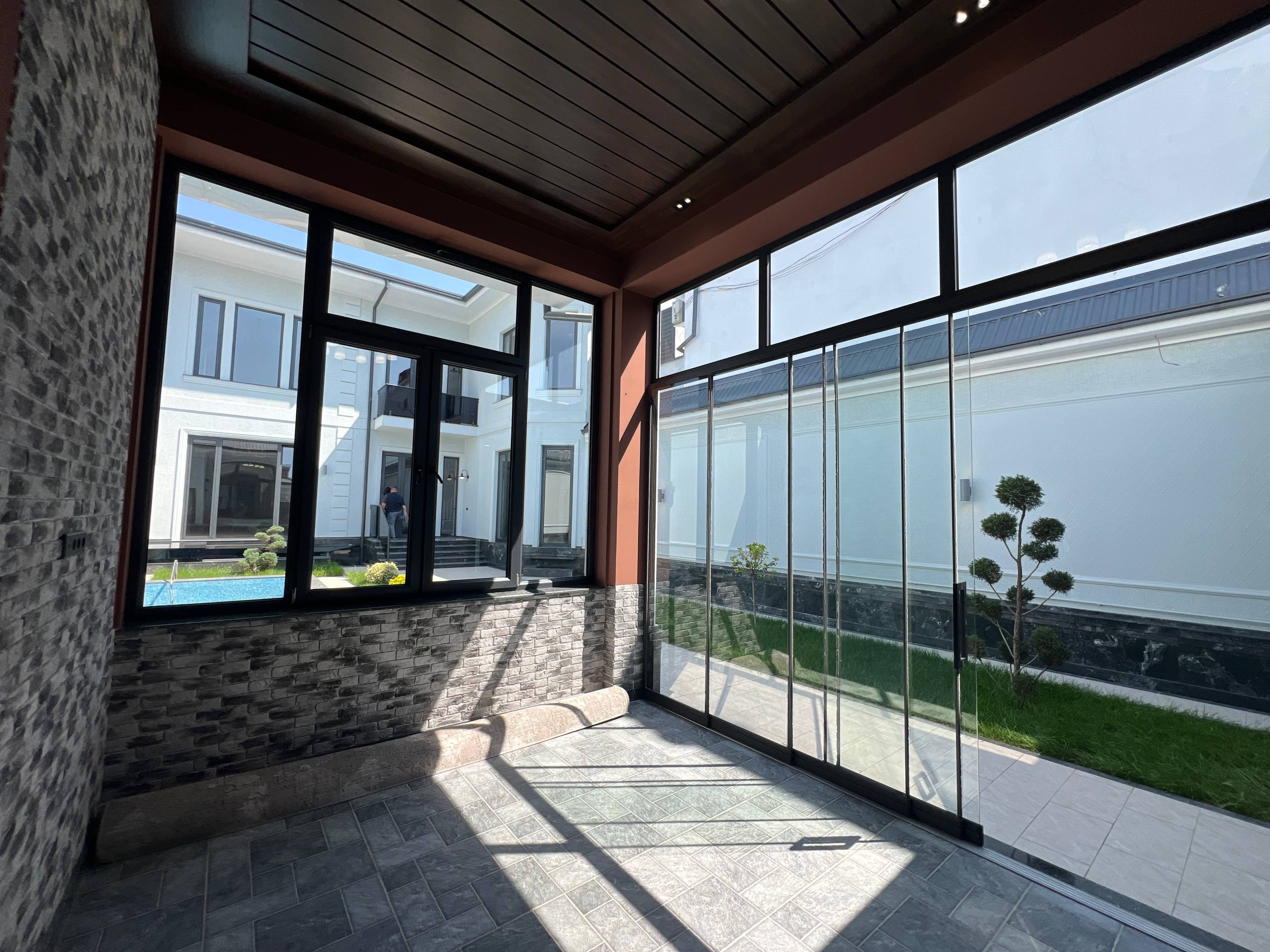 Премиальный евродом в центре Луначарского — 600 м², бассейн, 3 уровня