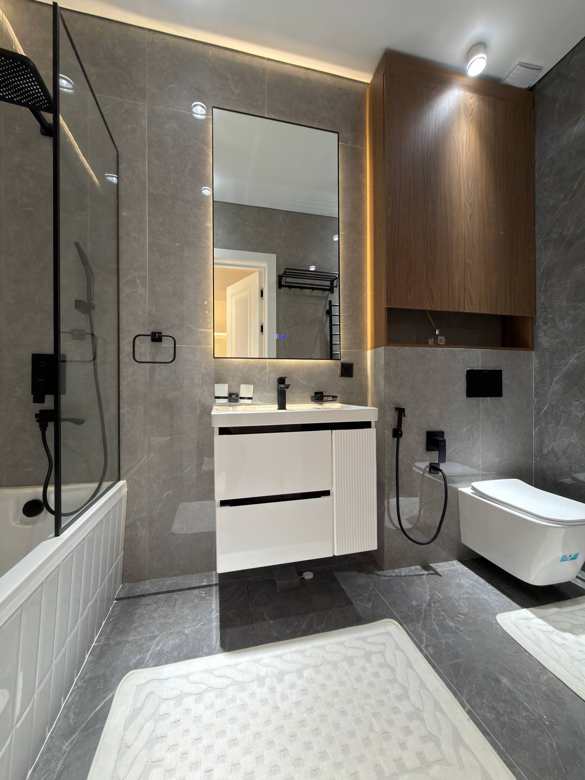 просторная 4-комнатная квартира с отдельной кухней в современном жилом комплексе Poytaxt Residence