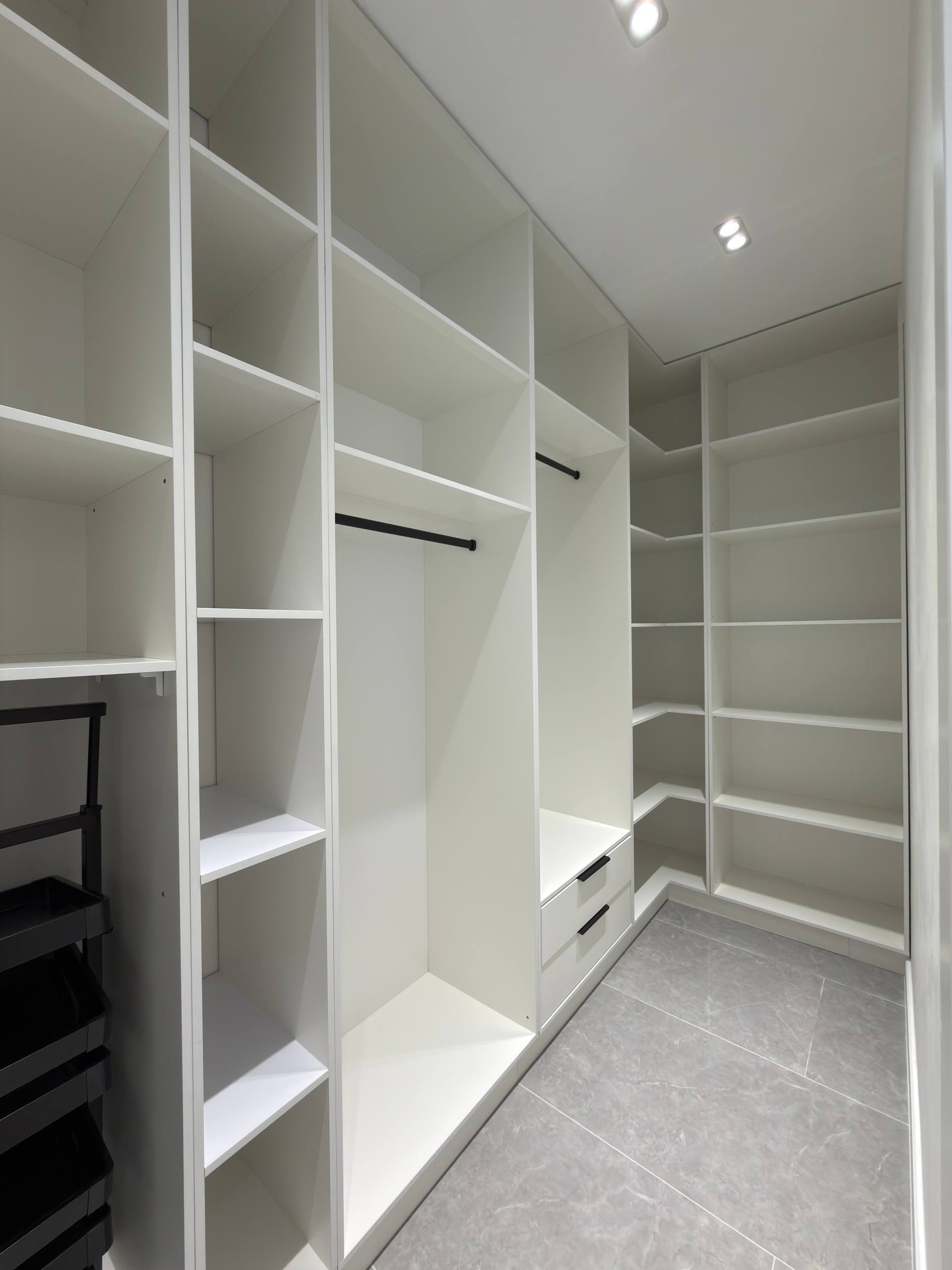 просторная 4-комнатная квартира с отдельной кухней в современном жилом комплексе Poytaxt Residence