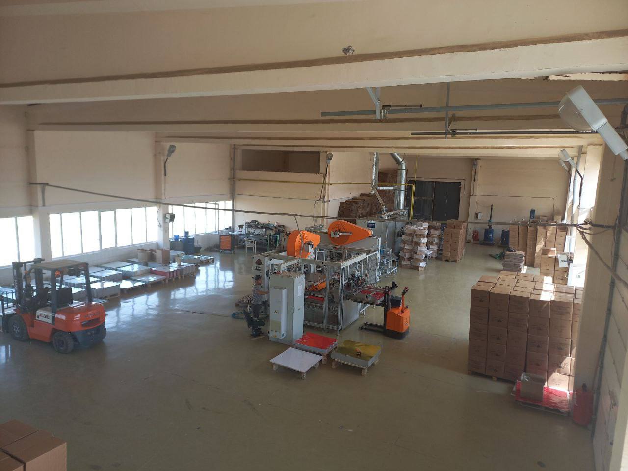 Продаётся производственно-складская база с приватизированным земельным участком в Бектемирском районе Ташкента