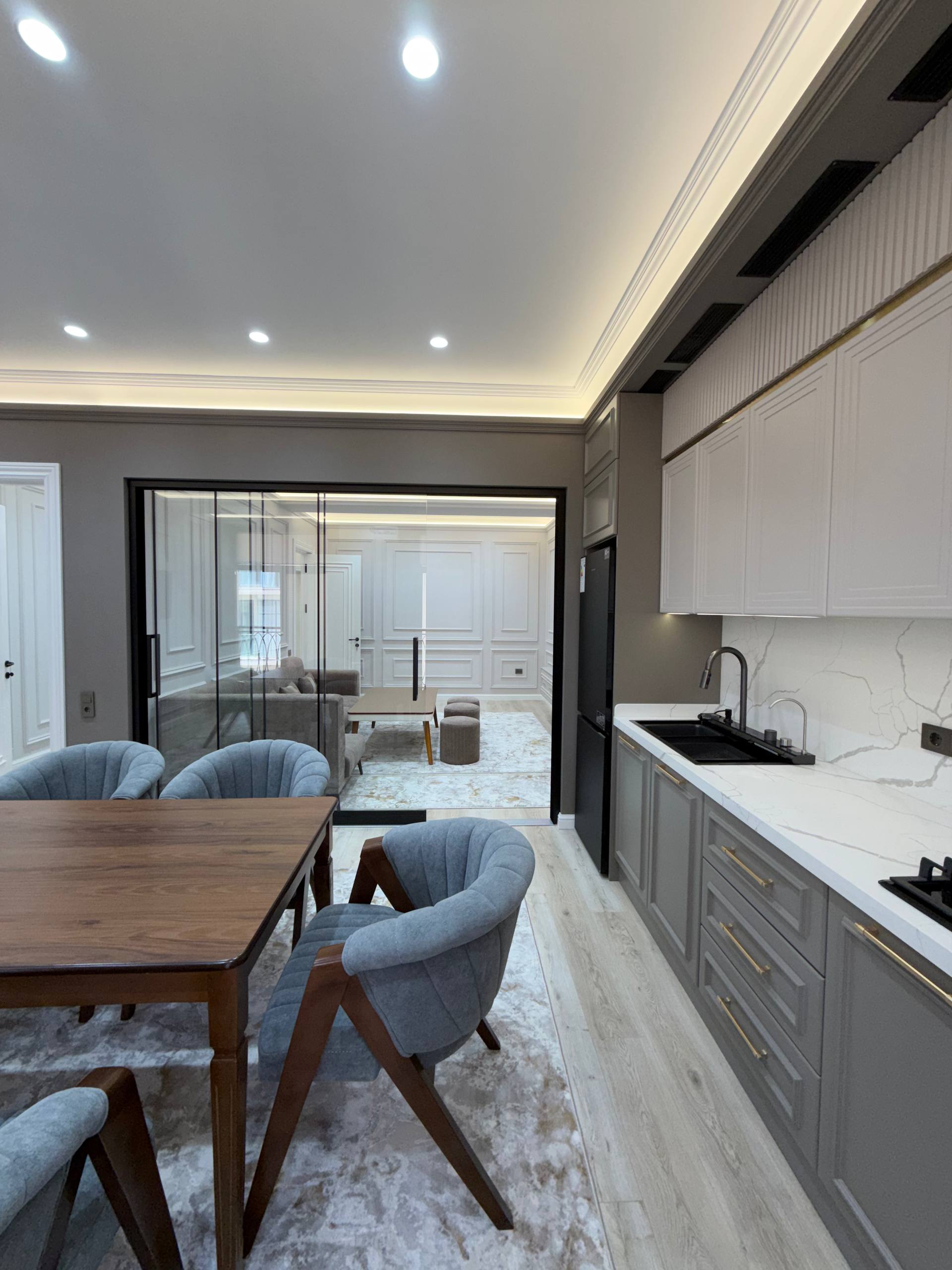 «Oq Saroy» turar-joy majmuasida kvartira