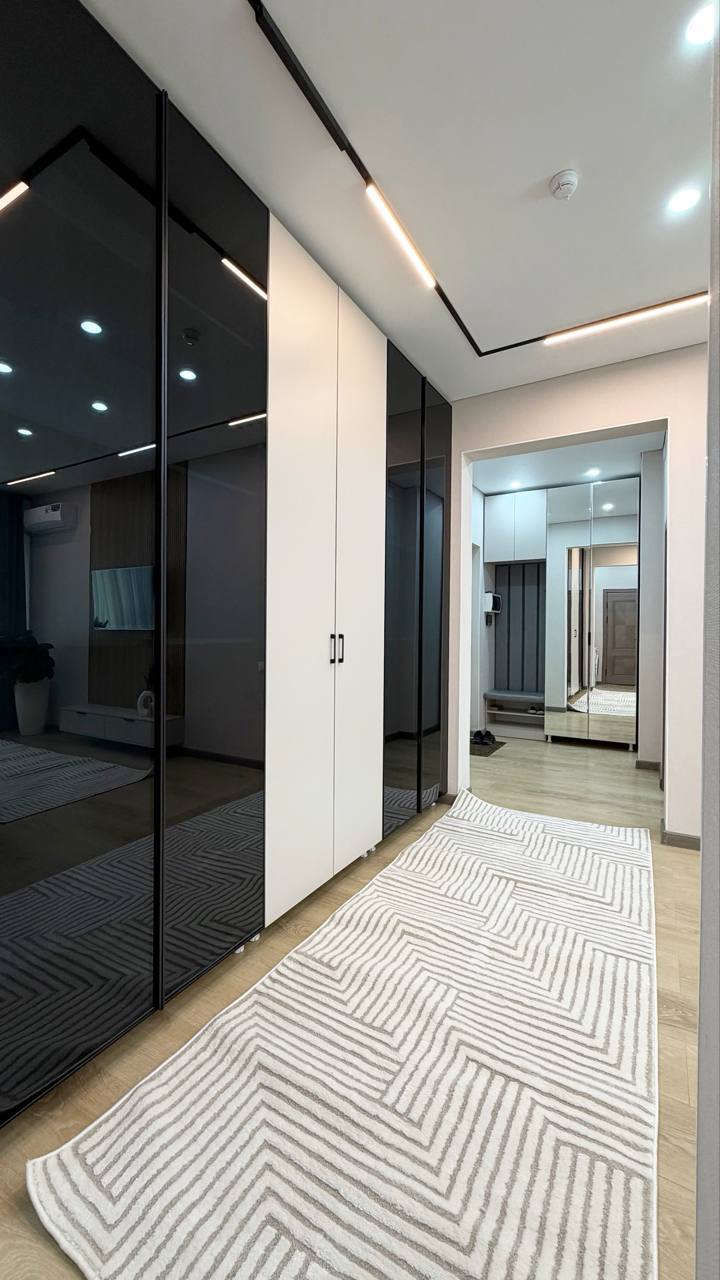 Apartment in Oz Makon by Golden House