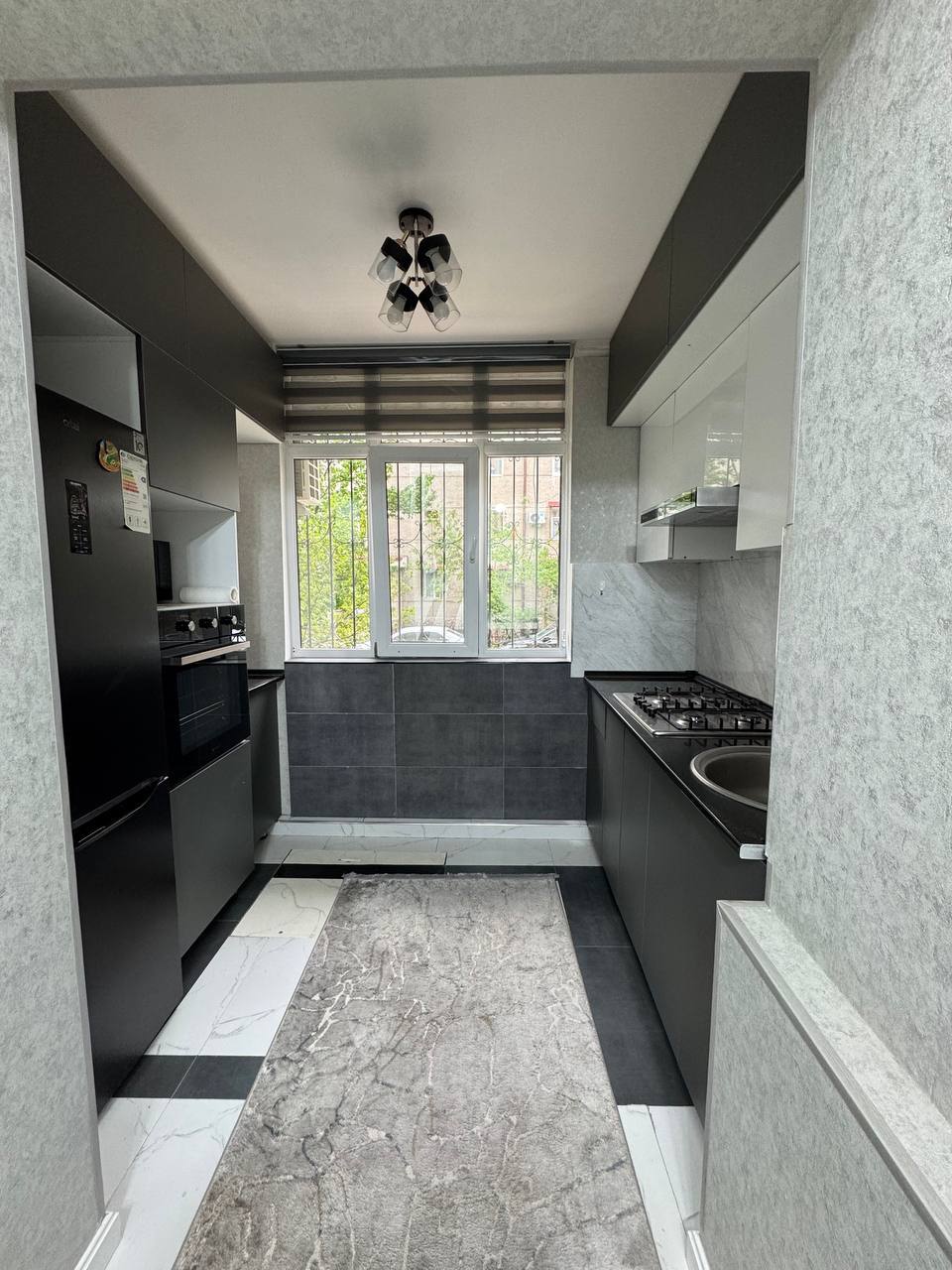 Ikkilamchi bozorda kvartira sotiladi: Elbek, Perevushka