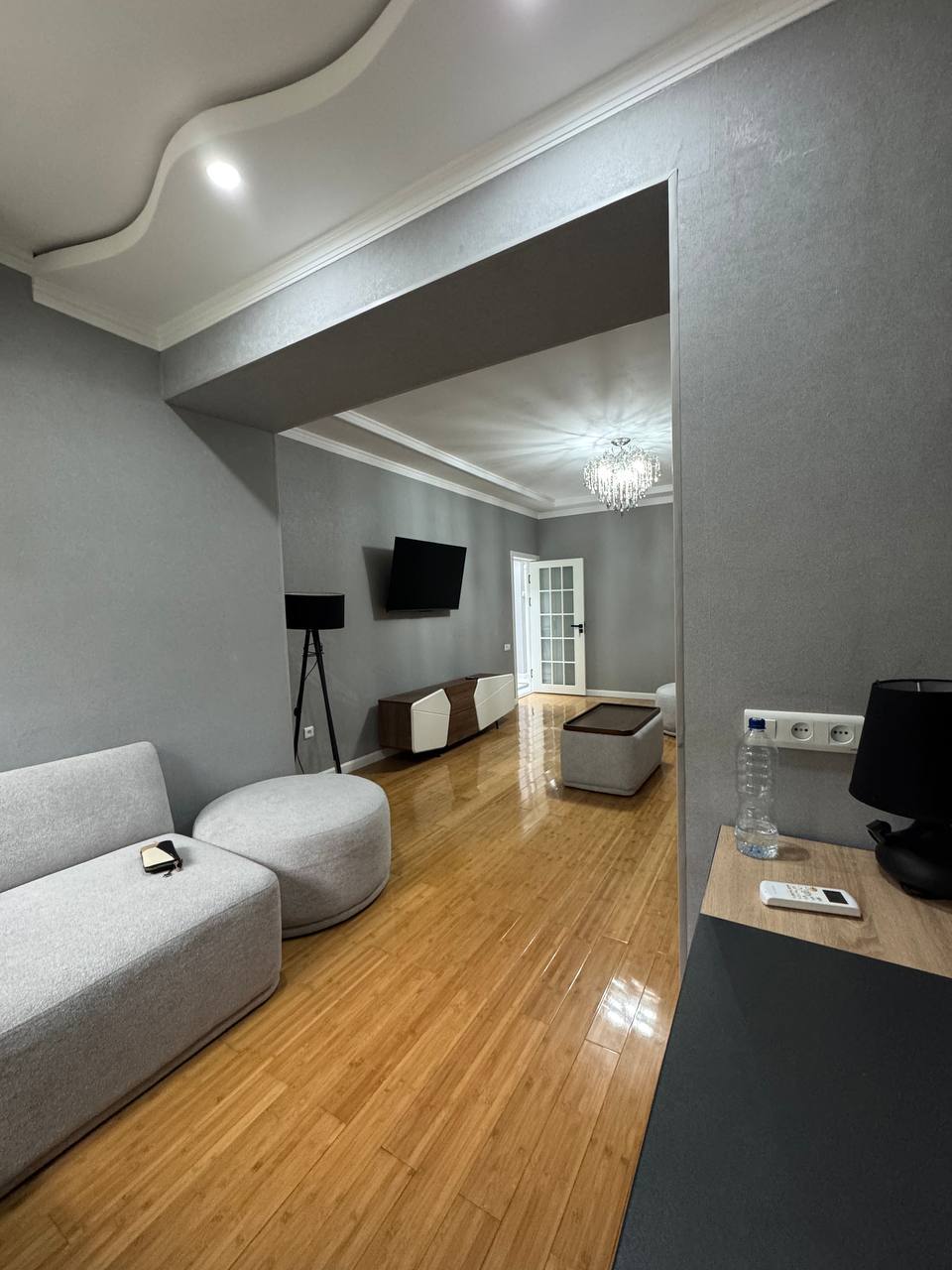 Ikkilamchi bozorda kvartira sotiladi: Elbek, Perevushka