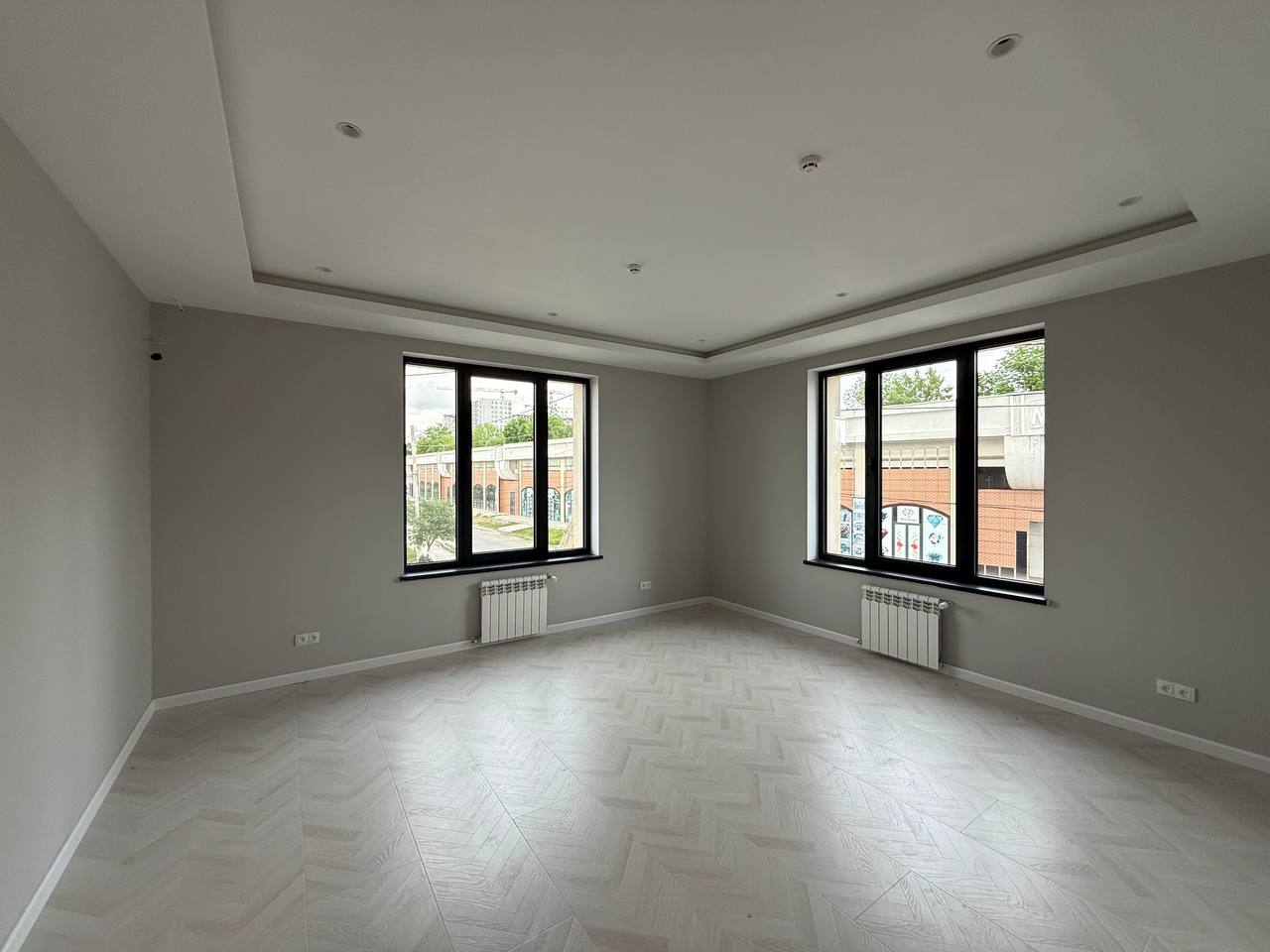 Standalone commercial building for sale