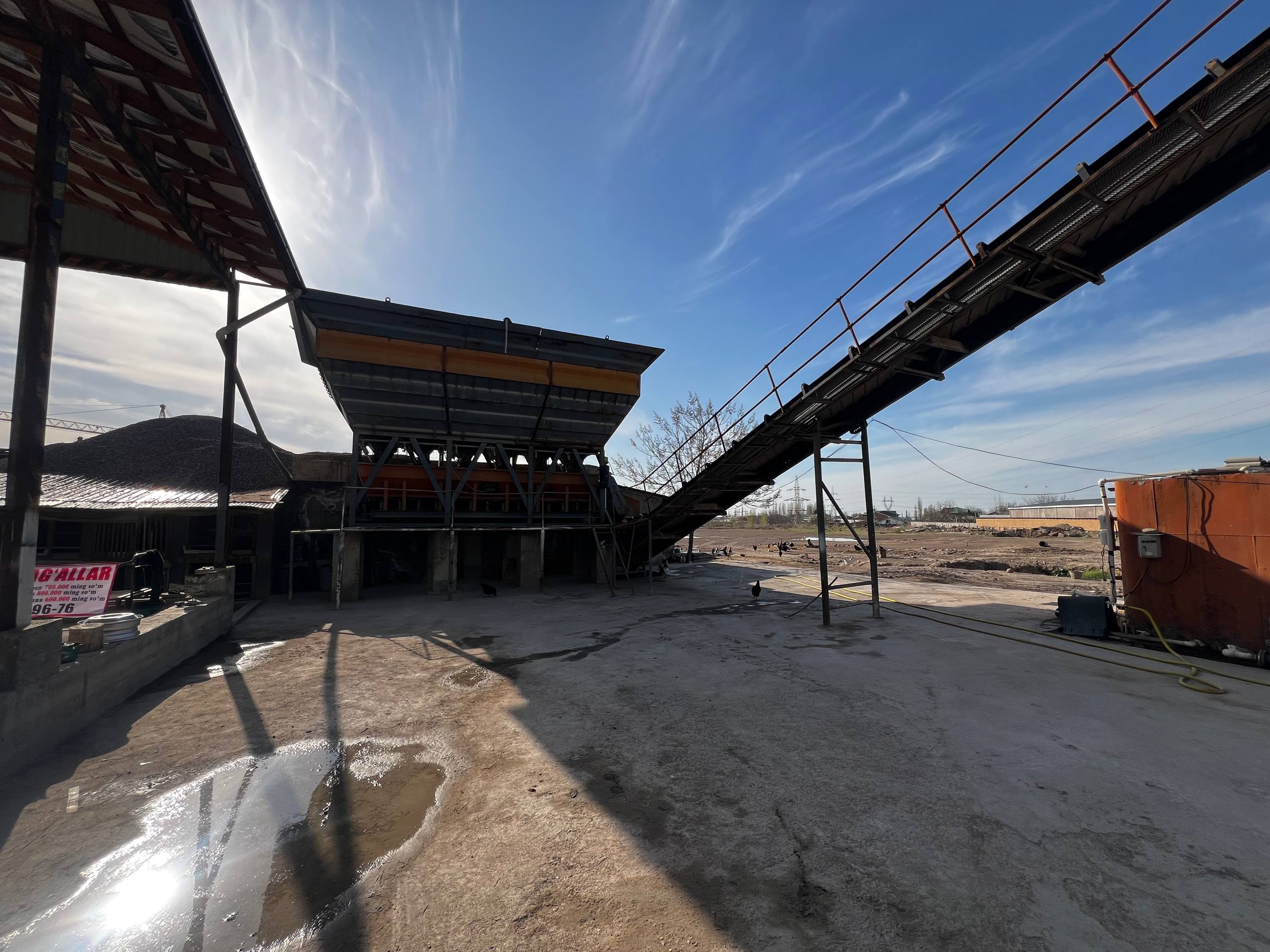 Kibroyda baza, tayyor biznes — sement ishlab chiqarish