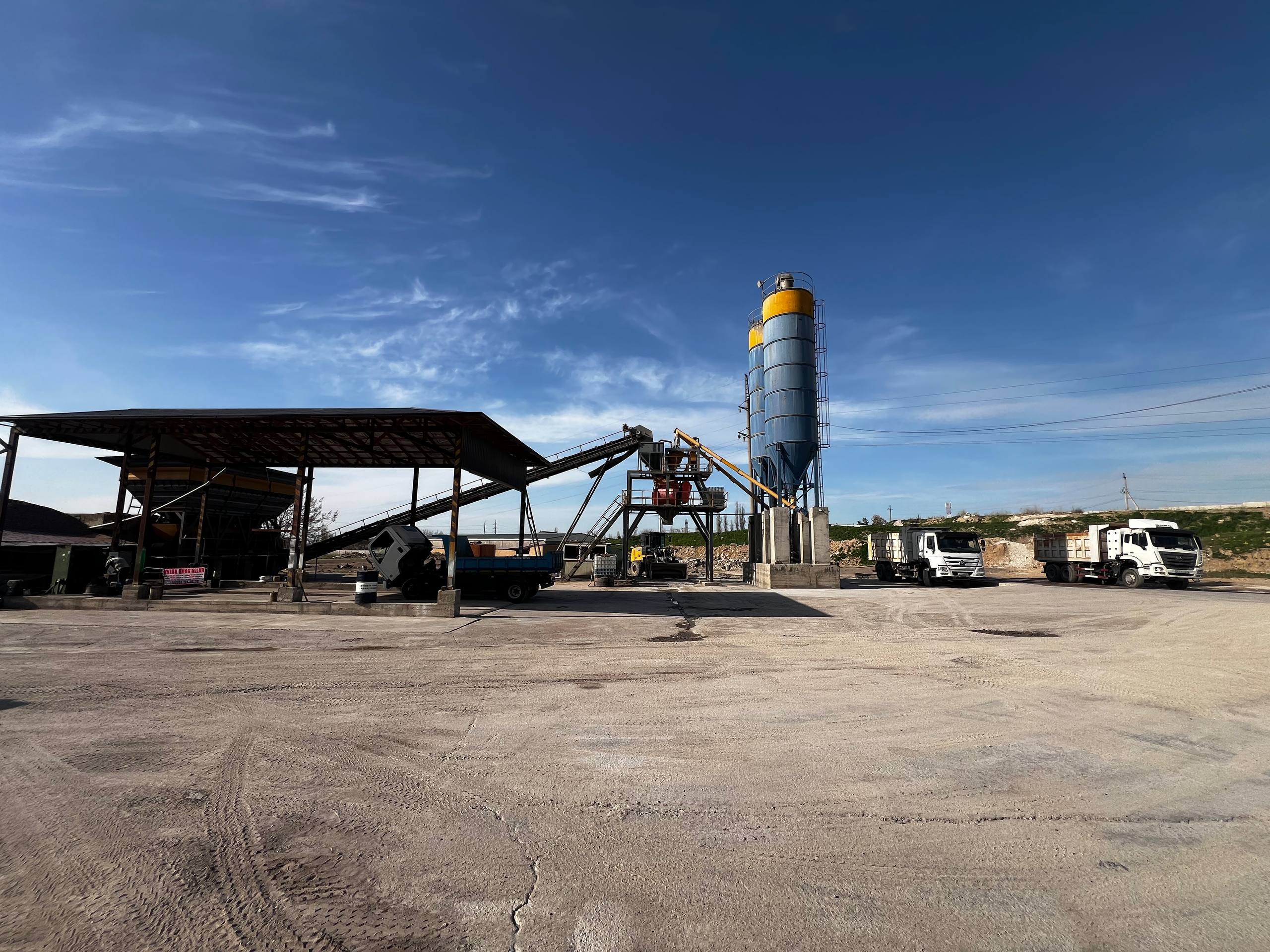 Kibroyda baza, tayyor biznes — sement ishlab chiqarish