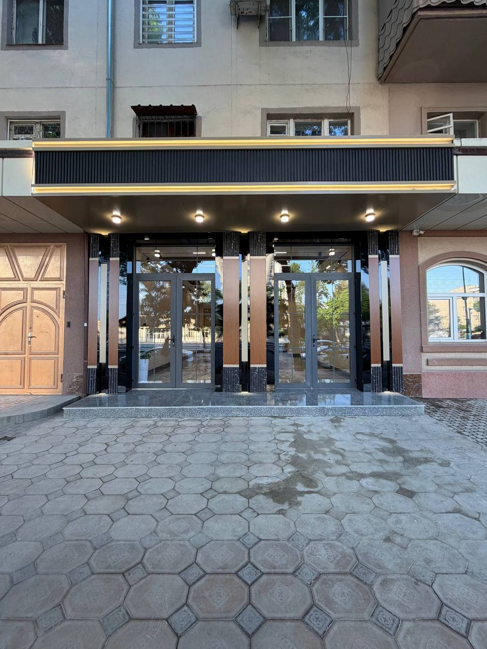 Продается коммерческое помещение на Шота Руставели